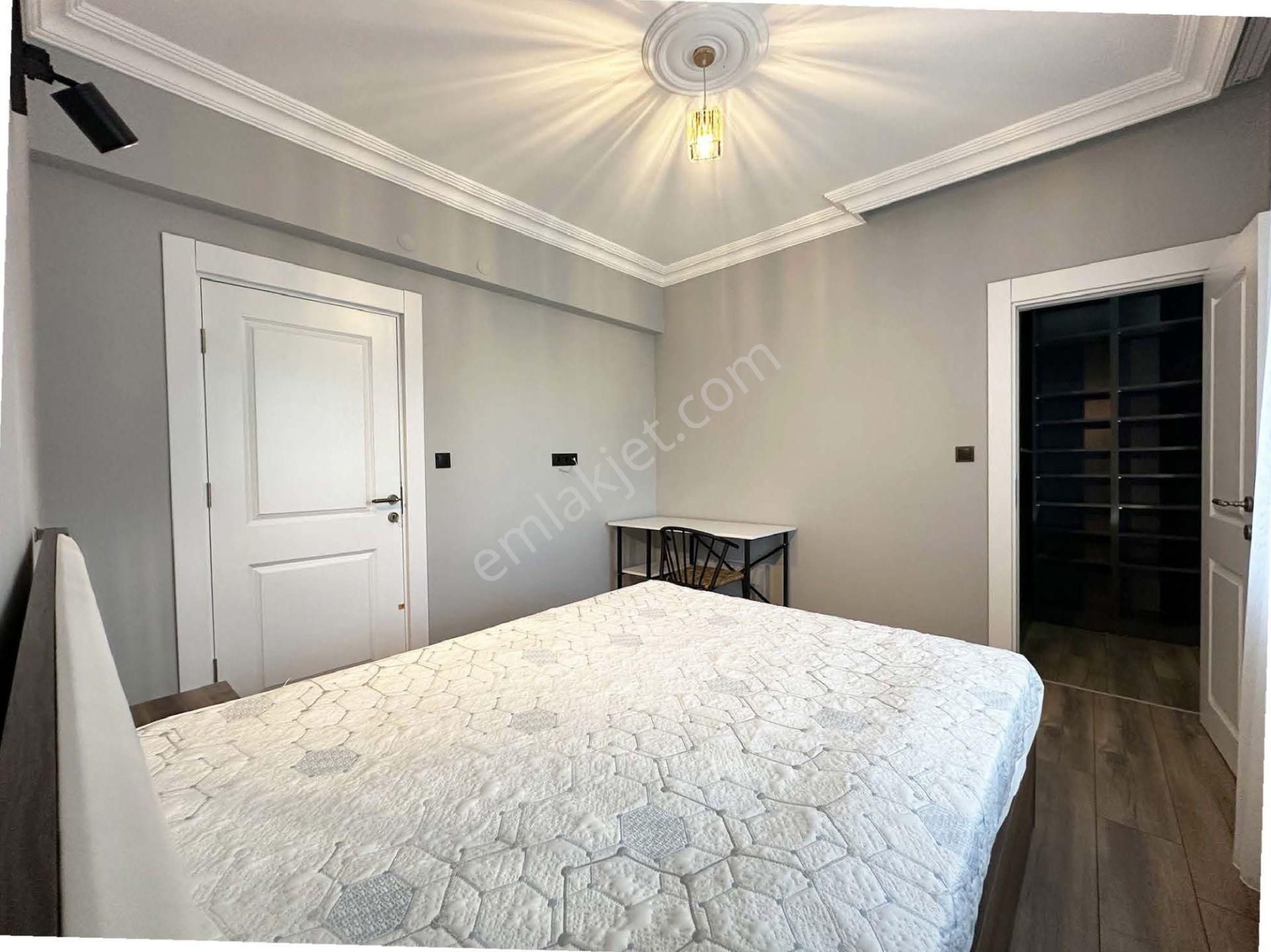 Lara Çağlayanda Kolejler Yakını Şık Mimar Tasarımlı 3+1 Daire - Görsel 22