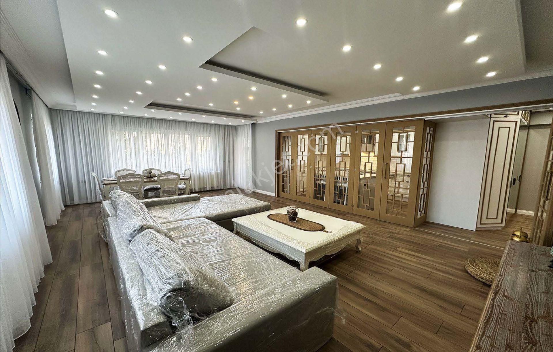 Lara Çağlayanda Kolejler Yakını Şık Mimar Tasarımlı 3+1 Daire - Görsel 4