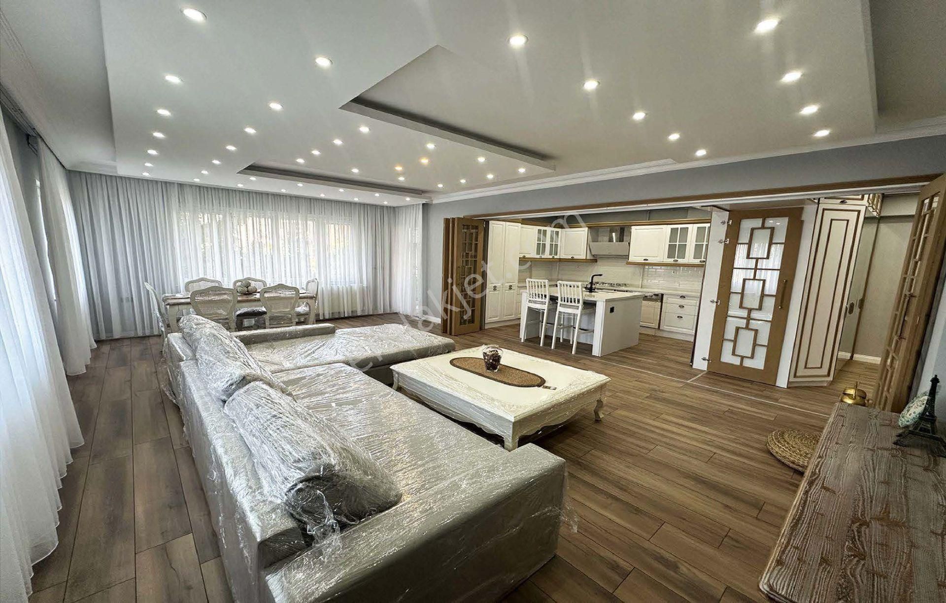 Lara Çağlayanda Kolejler Yakını Şık Mimar Tasarımlı 3+1 Daire - Görsel 3