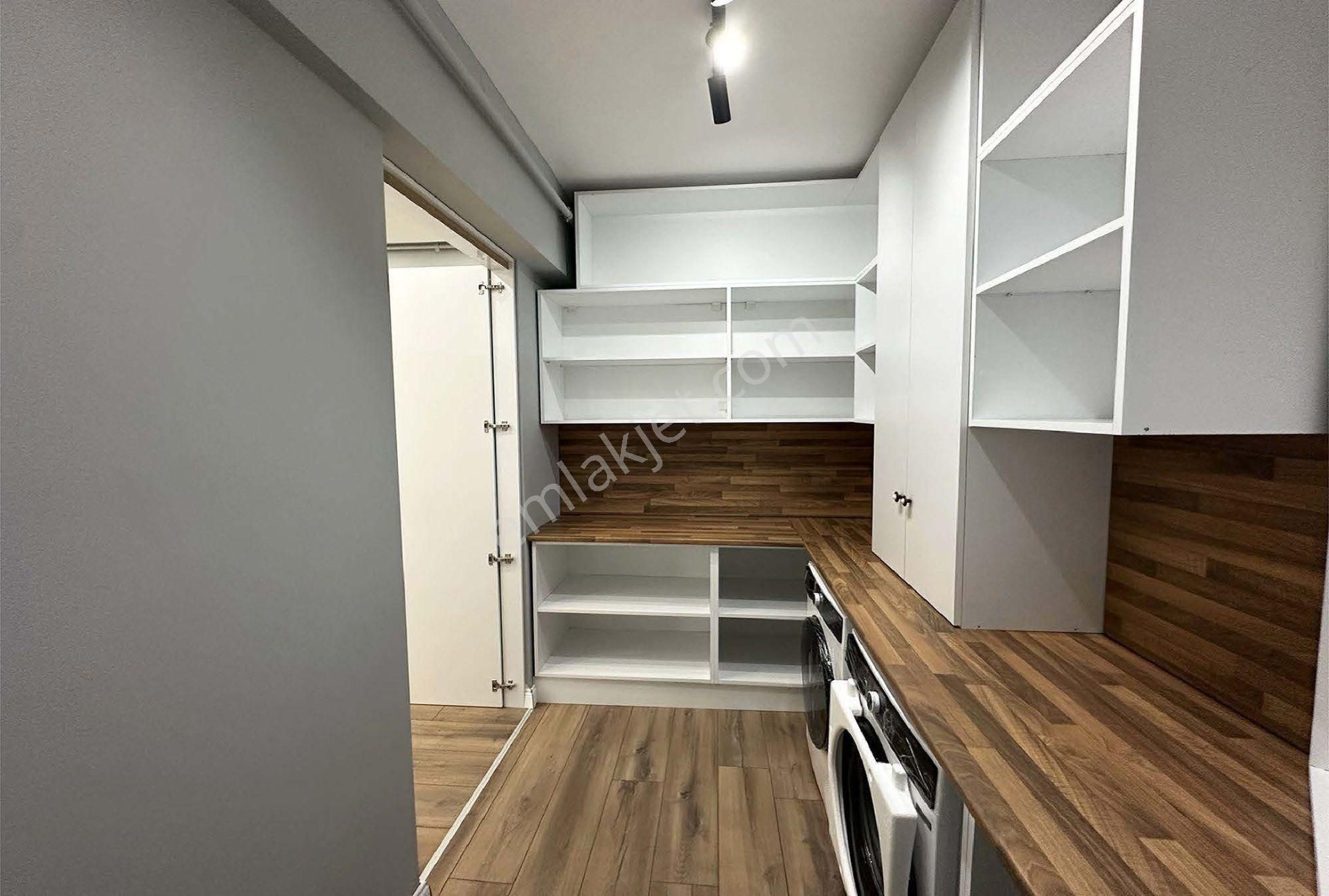 Lara Çağlayanda Kolejler Yakını Şık Mimar Tasarımlı 3+1 Daire - Görsel 16