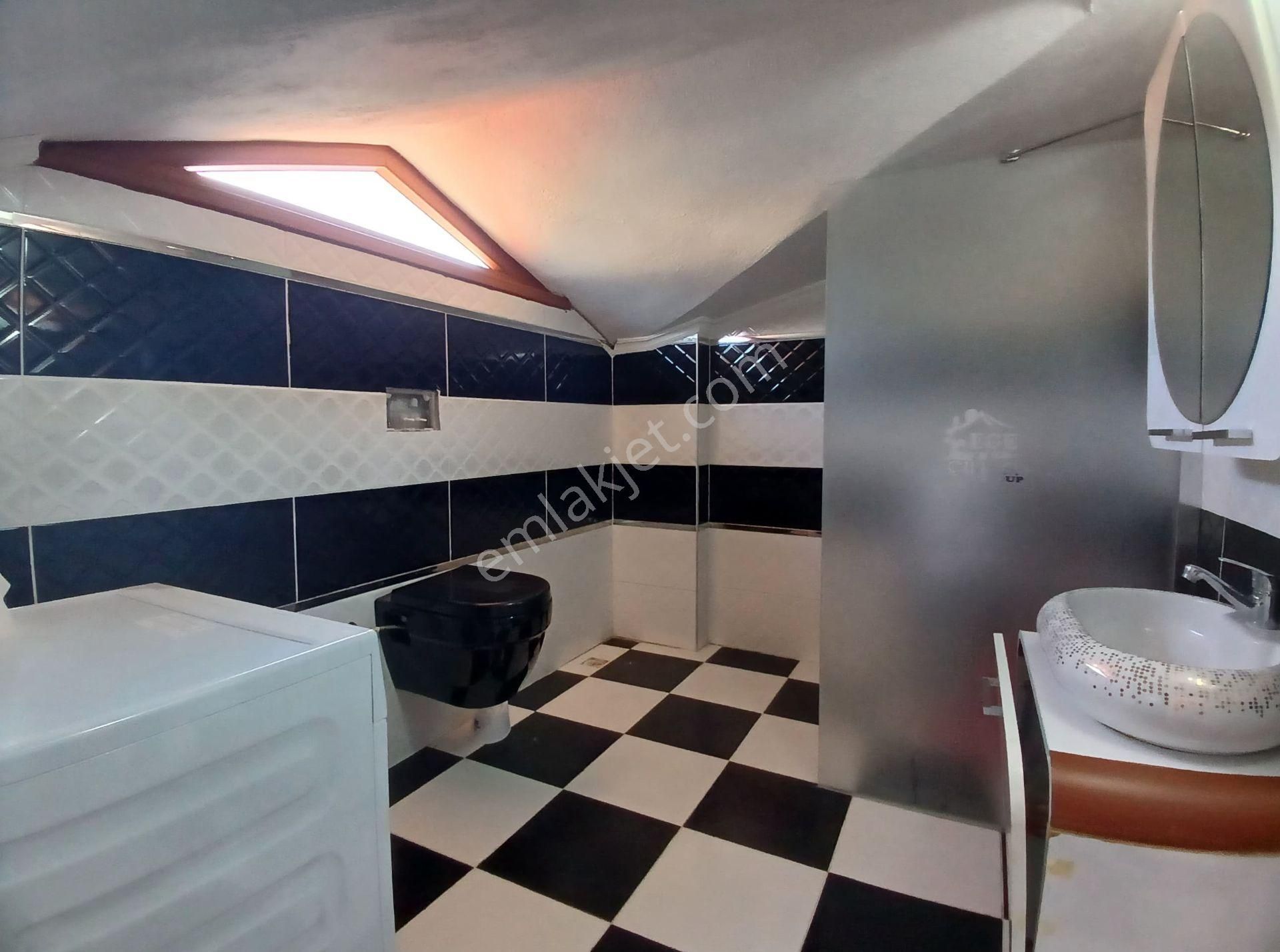 Havuzlu Site İçi Tam Müstakil Geniş Bahçeli Villa - Görsel 17