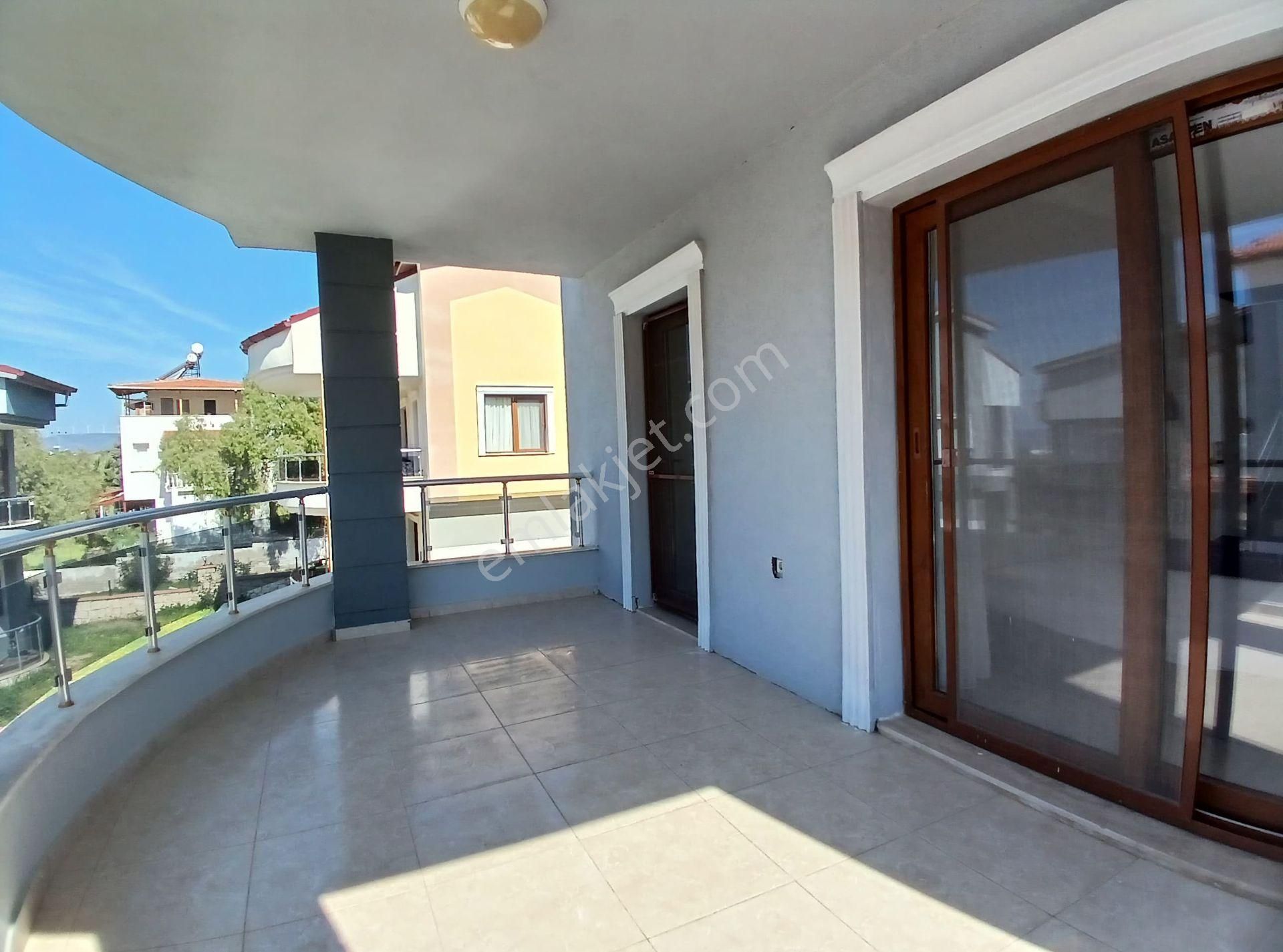 Havuzlu Site İçi Tam Müstakil Geniş Bahçeli Villa - Görsel 28