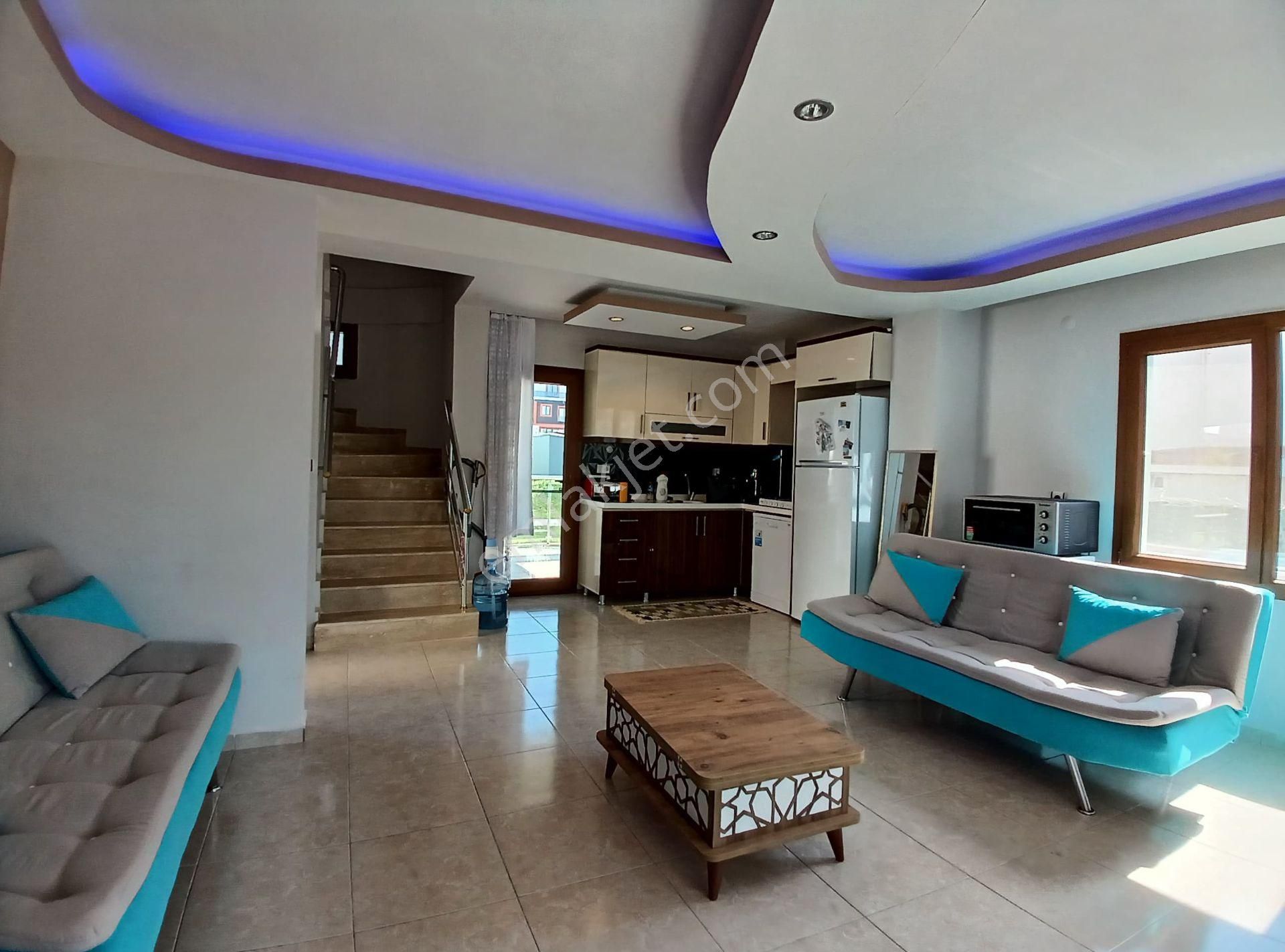 Havuzlu Site İçi Tam Müstakil Geniş Bahçeli Villa - Görsel 6