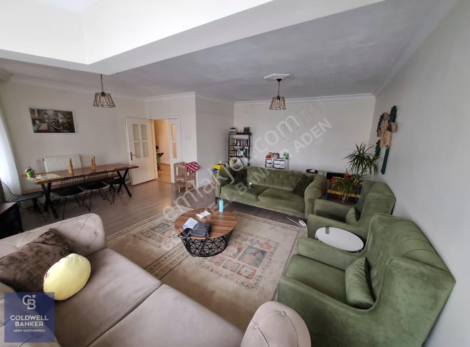 Güzelkent Mah.de Merkezi Konumda Ara Kat Yapılı 3+1 Satılık