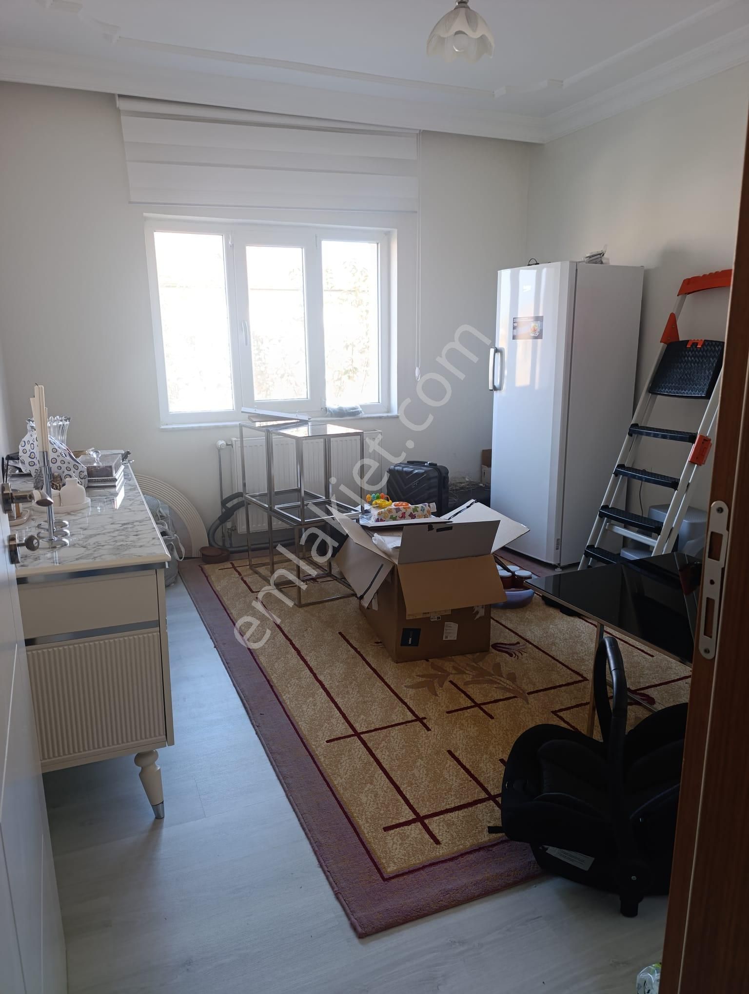 Şarkışla Hsk Rönesans Emlaktan Satılık Yeni Mahallede 3 Katlı 3+1 Komple Bina - Görsel 10