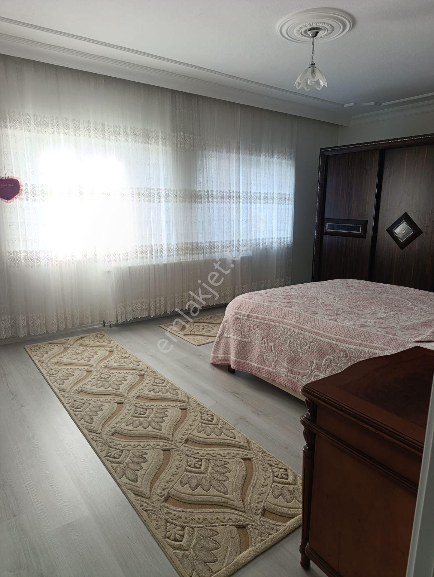 Şarkışla Hsk Rönesans Emlaktan Satılık Yeni Mahallede 3 Katlı 3+1 Komple Bina - Görsel 15