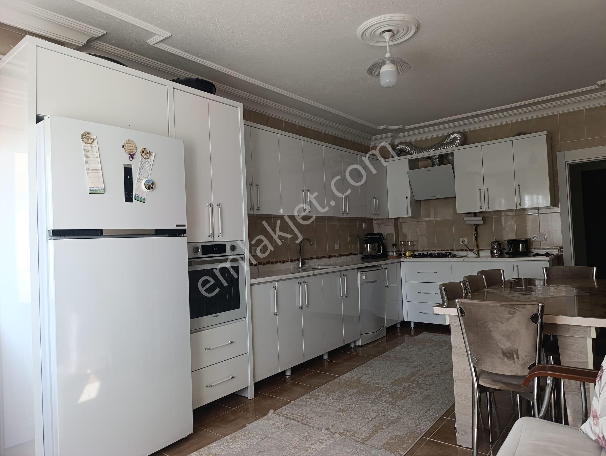 Şarkışla Hsk Rönesans Emlaktan Satılık Yeni Mahallede 3 Katlı 3+1 Komple Bina - Görsel 12