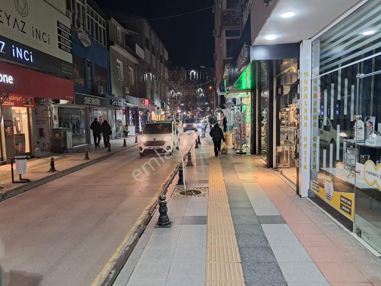 Biga Çarşı Merkez Mantar Sokakta 1+1 Ara Kat Eşyalı Daire - Görsel 10