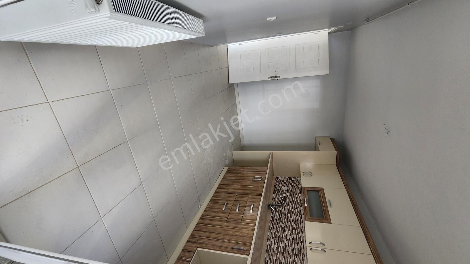 Kariyer'den Yenimah Fera Sitesi 3+1 İçi Yapılı Zemin Kat Kiralık - Görsel 4