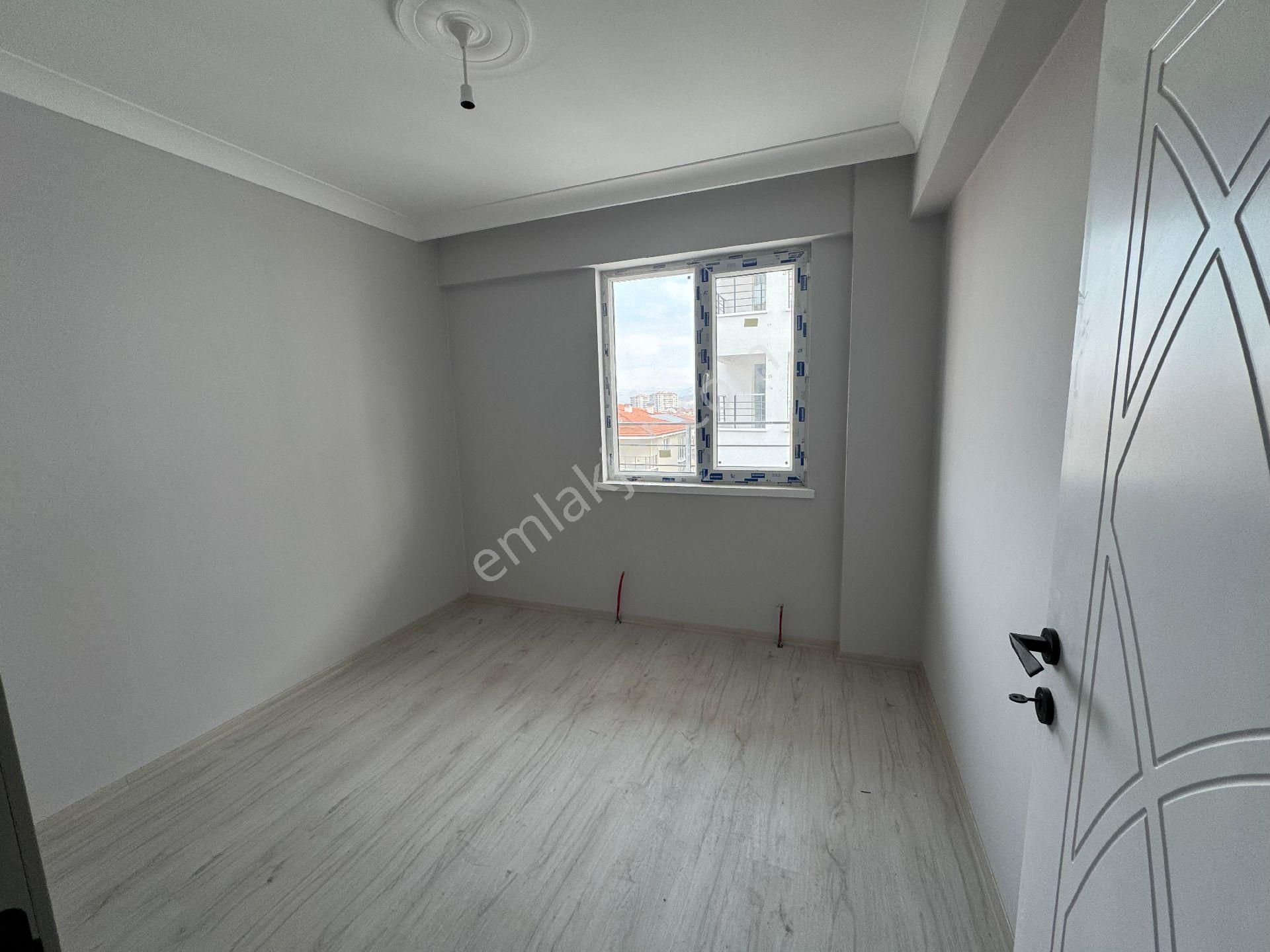 Pi-emlak'tan Beşikkaya Mahallesi İstanbul Borsa Lise - Görsel 19