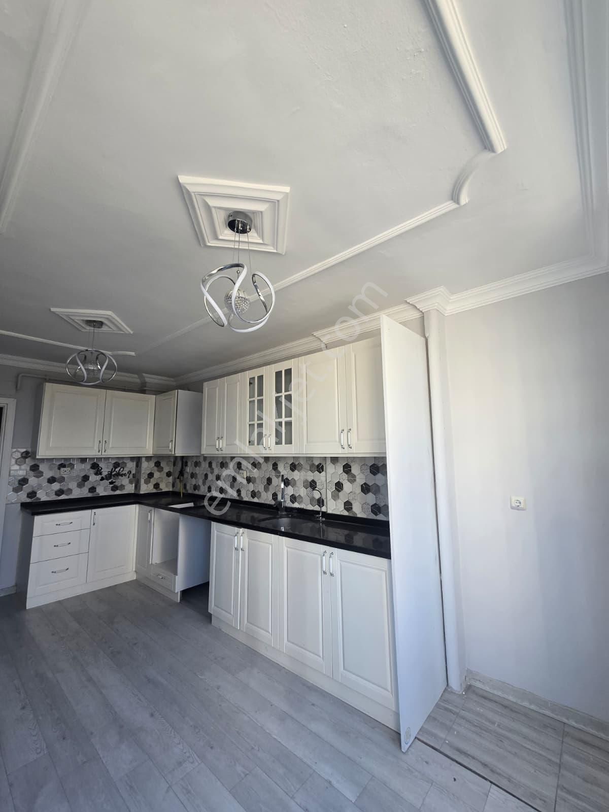 Stilpark'tan Süleyman Demirel Bul. 4+1 K.mutfak Satlık Daire