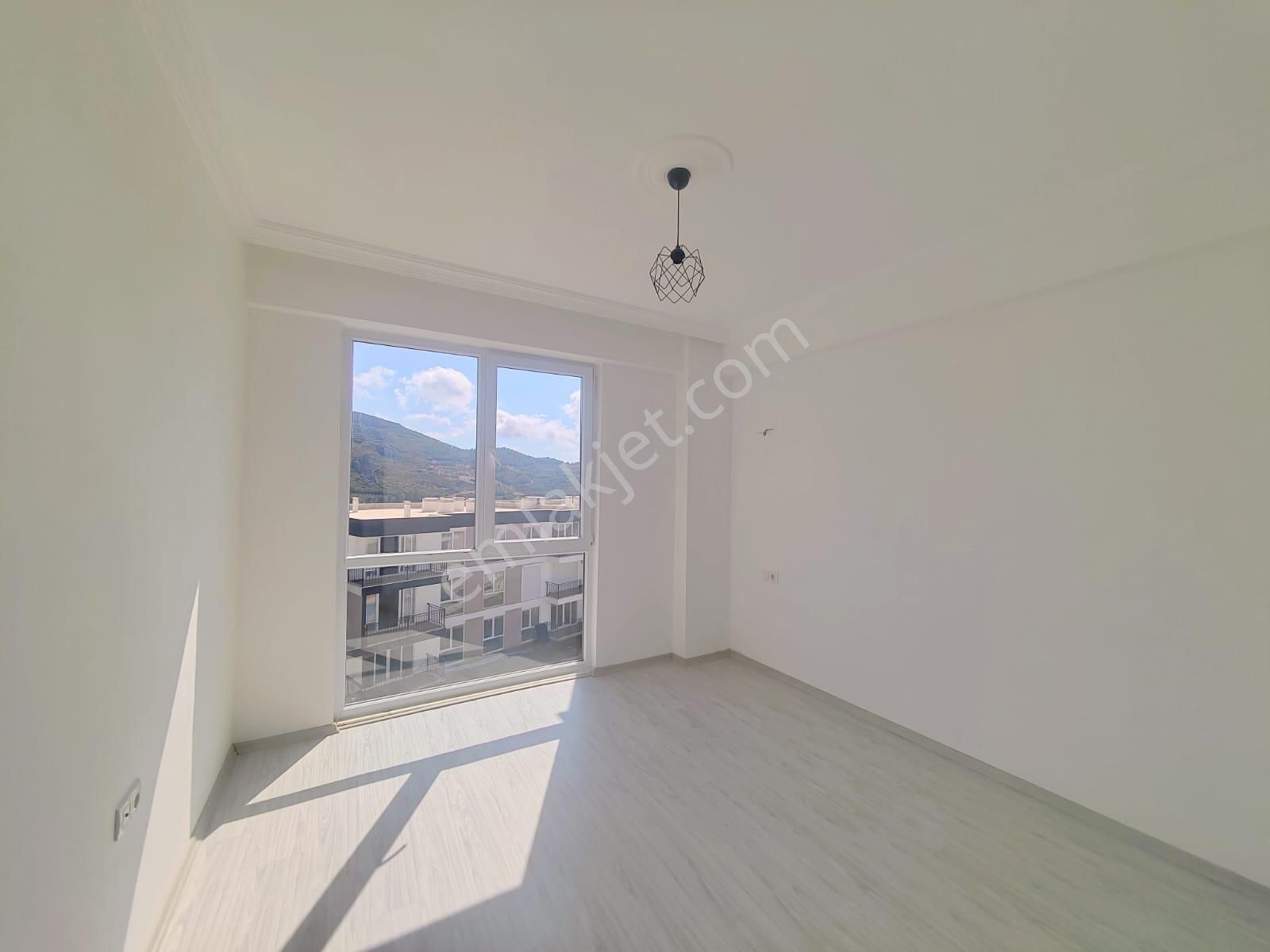 Kuşadası Kirazlı Köyü Arasında Satılık Manzaralı 3+1 Daire - Görsel 8