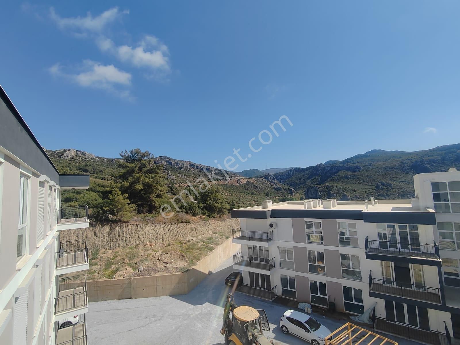 Kuşadası Kirazlı Köyü Arasında Satılık Manzaralı 3+1 Daire - Görsel 18
