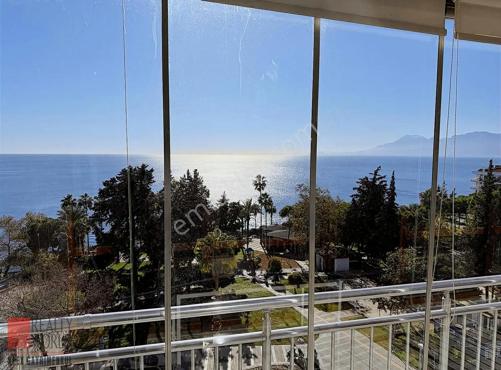 Konyaaltı Caddesi Full Deniz Ve Kaleiçi Manzaralı Eşyalı Kiralık - Görsel 18