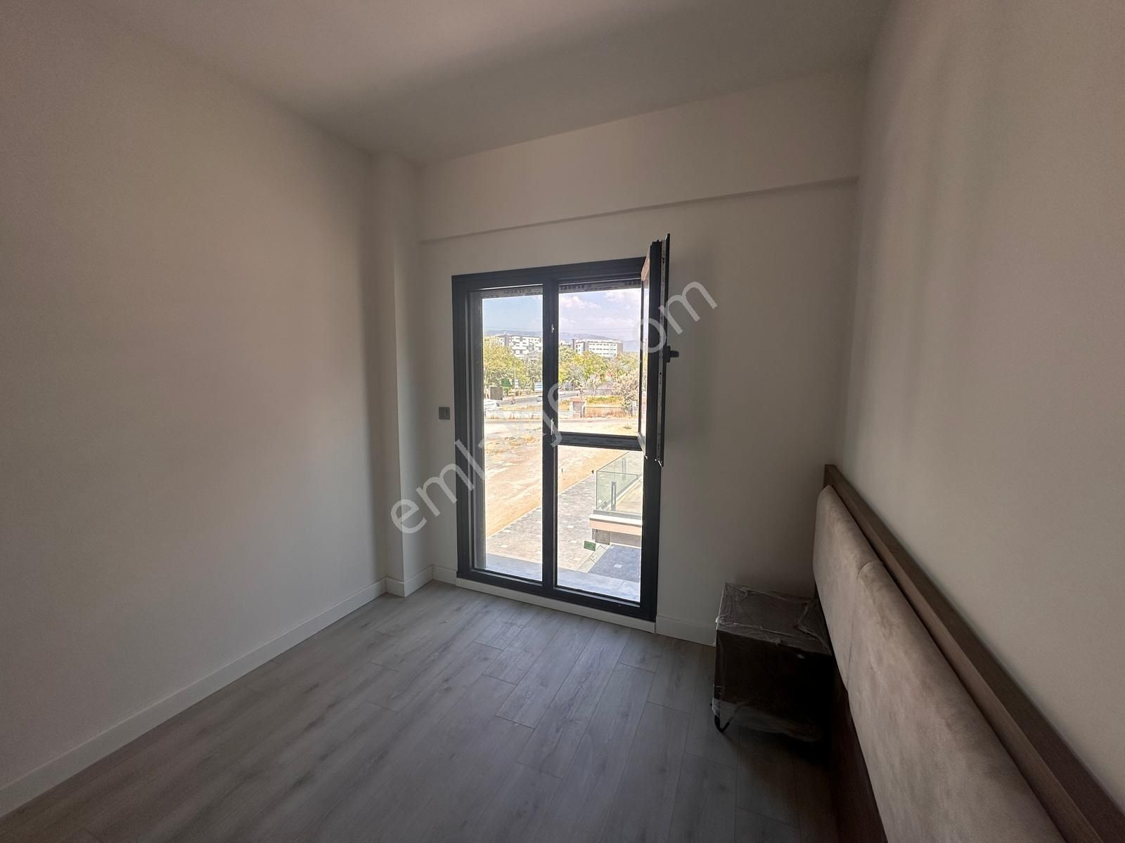 İzmir Buca North City Havuzlu Sitede Sıfır 1+1 Kiralık Daire - Görsel 5