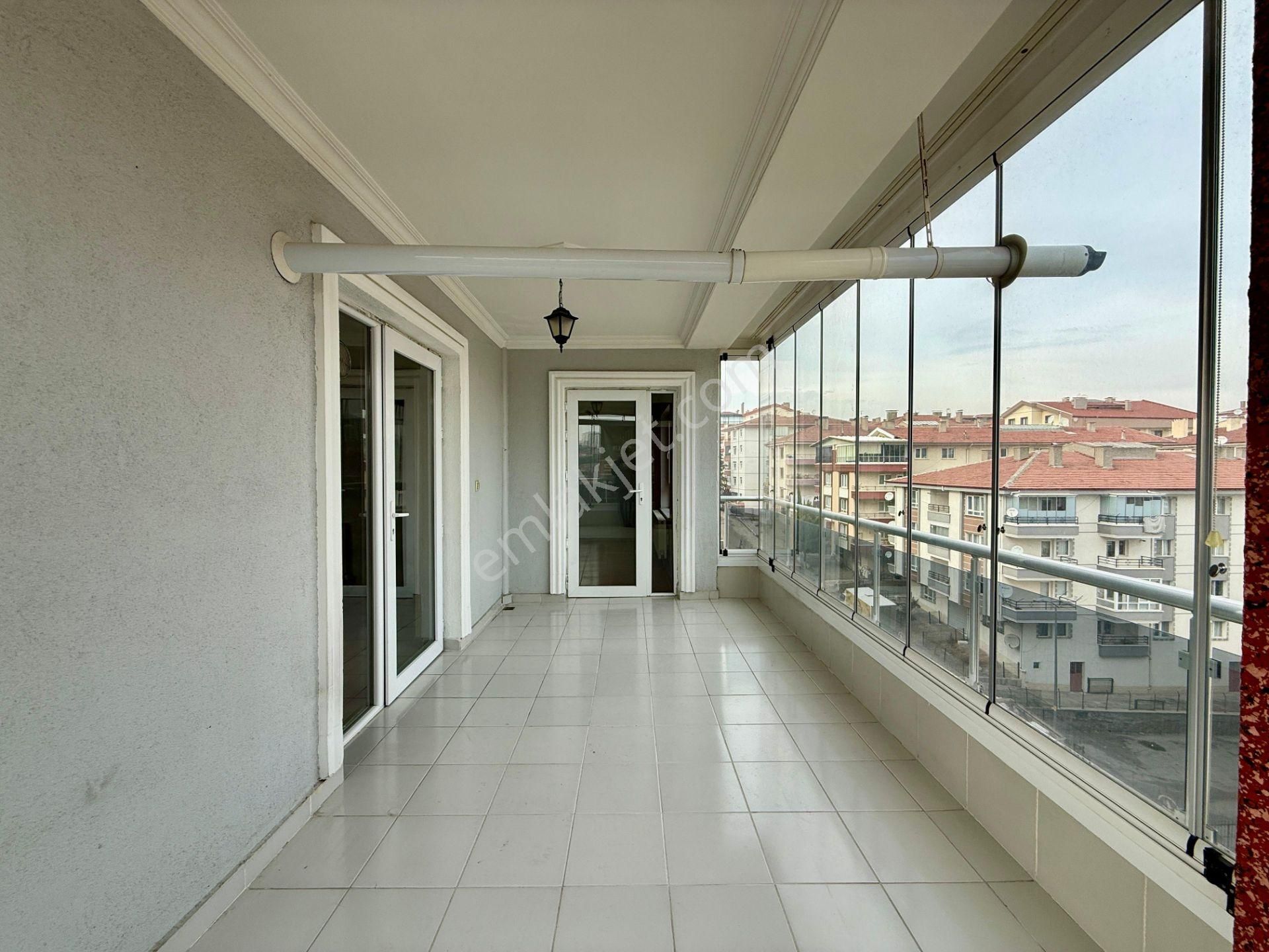 Kalecik Emlak'tan Site İçerisinde Merkezi Sistem Teras Balkonlu 3+1 - Görsel 26