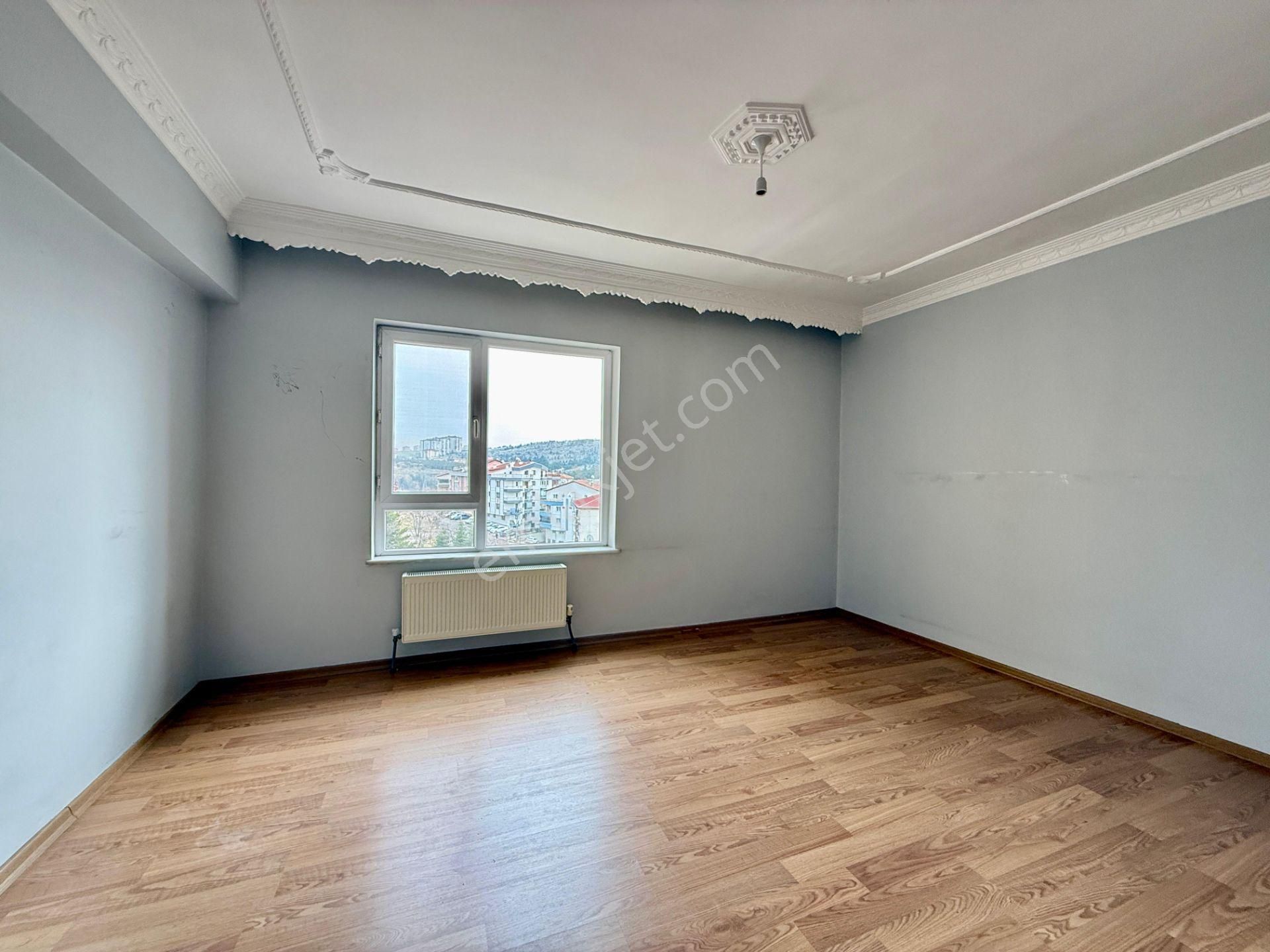 Kalecik Emlak'tan Site İçerisinde Merkezi Sistem Teras Balkonlu 3+1 - Görsel 11