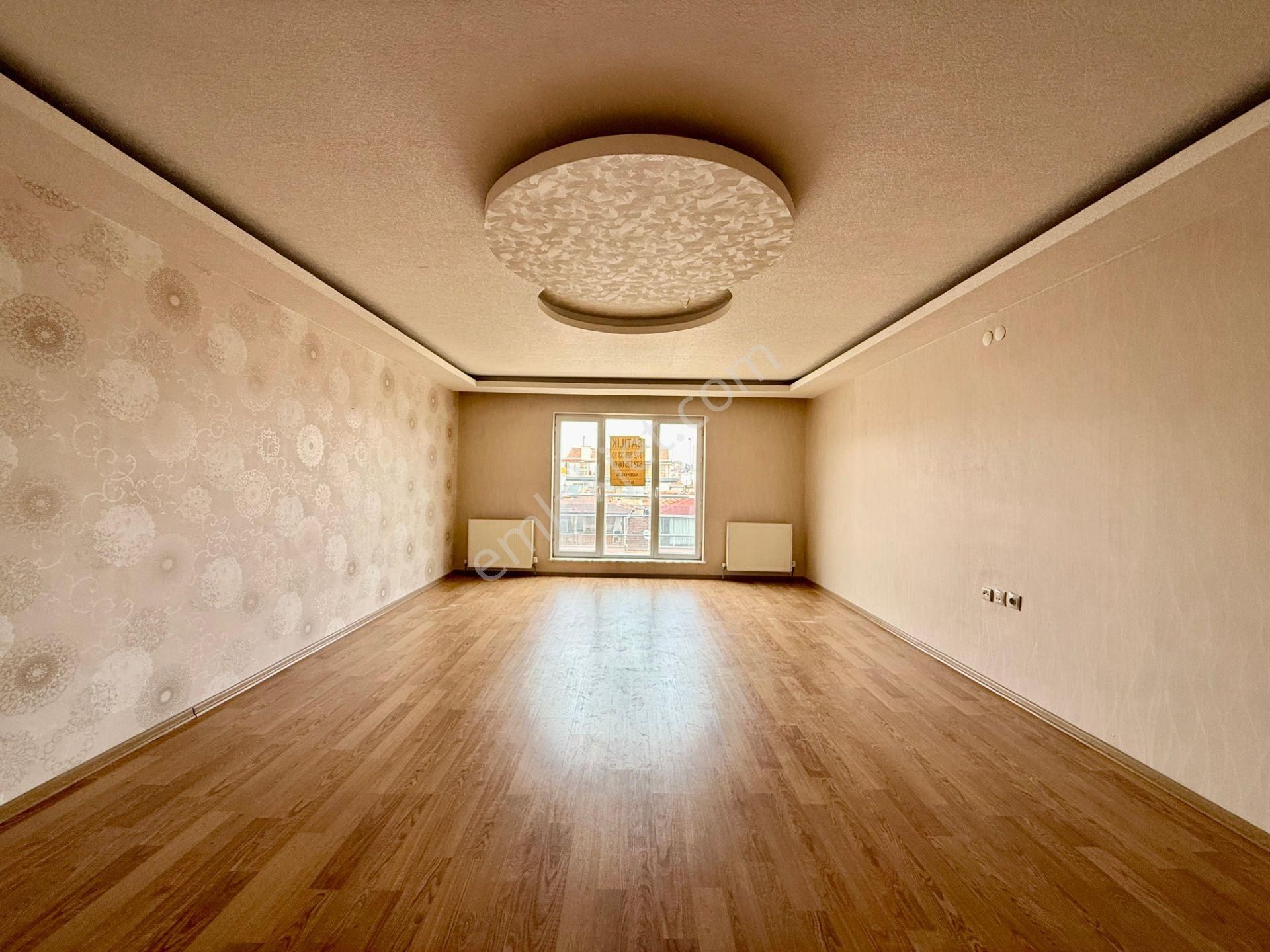 Kalecik Emlak'tan Site İçerisinde Merkezi Sistem Teras Balkonlu 3+1 - Görsel 6