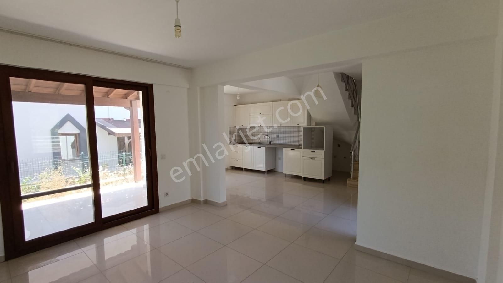 Datça'da Merkezde Kiralık Geniş Bahçeli 2+1 Tam Müstakil Ev - Görsel 16