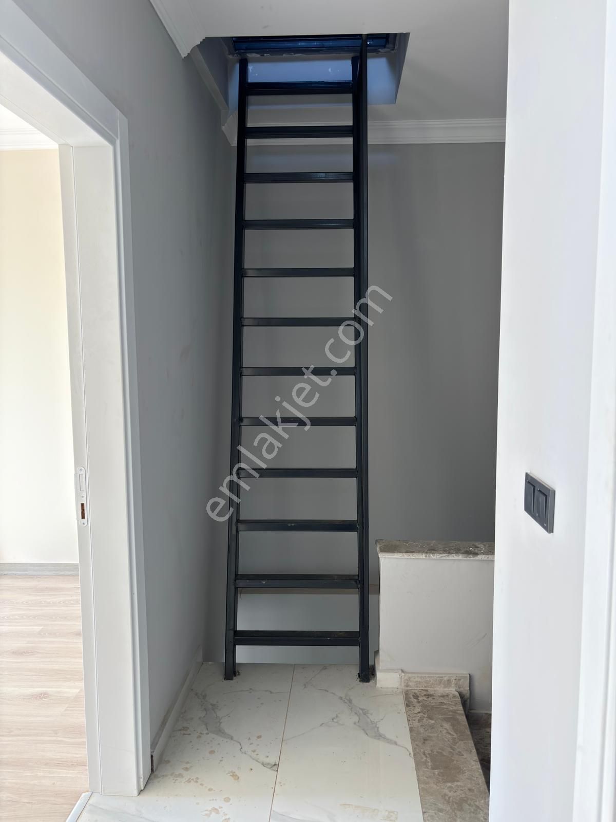 Doğanbey Merkez'de Plaja 400m Bahçeli Satılık 4+1 Villa - Görsel 24