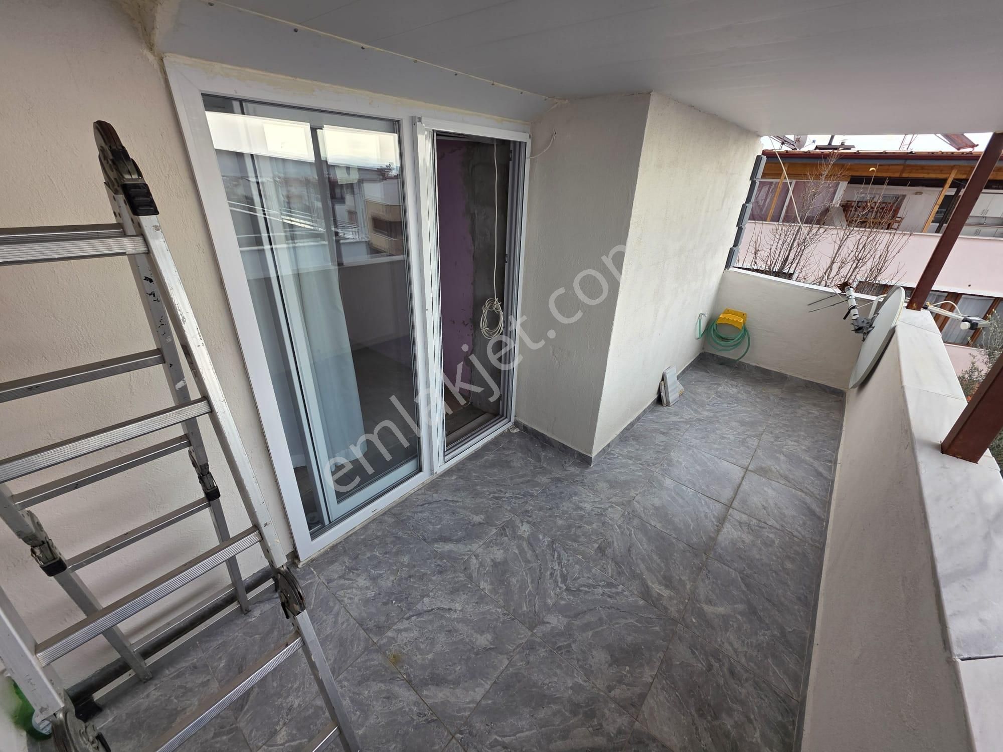 Irmaksudan Güre Sahil Tarafında 3 Katlı 4+1 Bahçeli Hesaplı Villa - Görsel 23