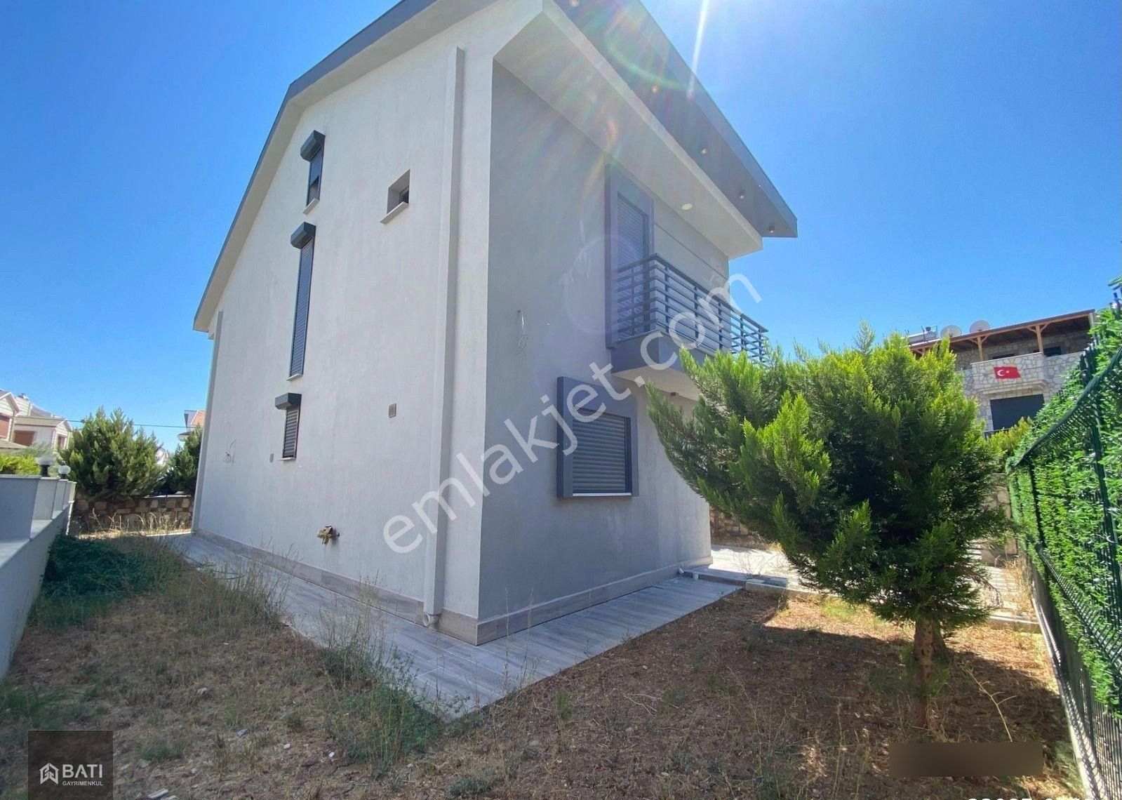 Yeşilkent'te 4+1 Ayrı Muftak Tam Müstakil Villa - Görsel 16