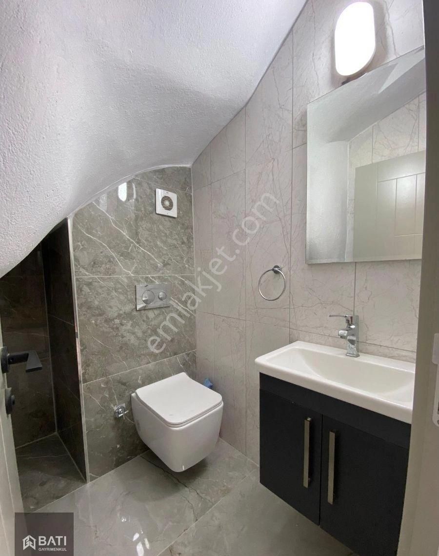 Yeşilkent'te 4+1 Ayrı Muftak Tam Müstakil Villa - Görsel 17