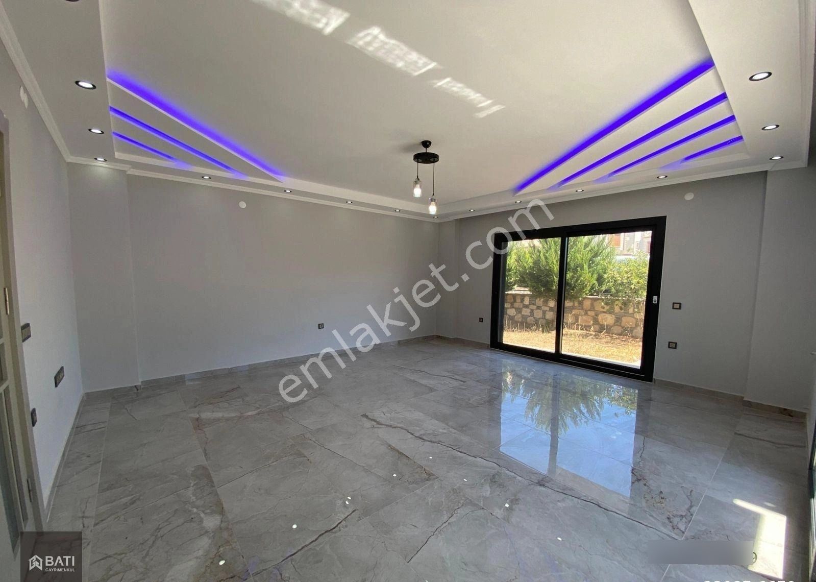 Yeşilkent'te 4+1 Ayrı Muftak Tam Müstakil Villa - Görsel 4