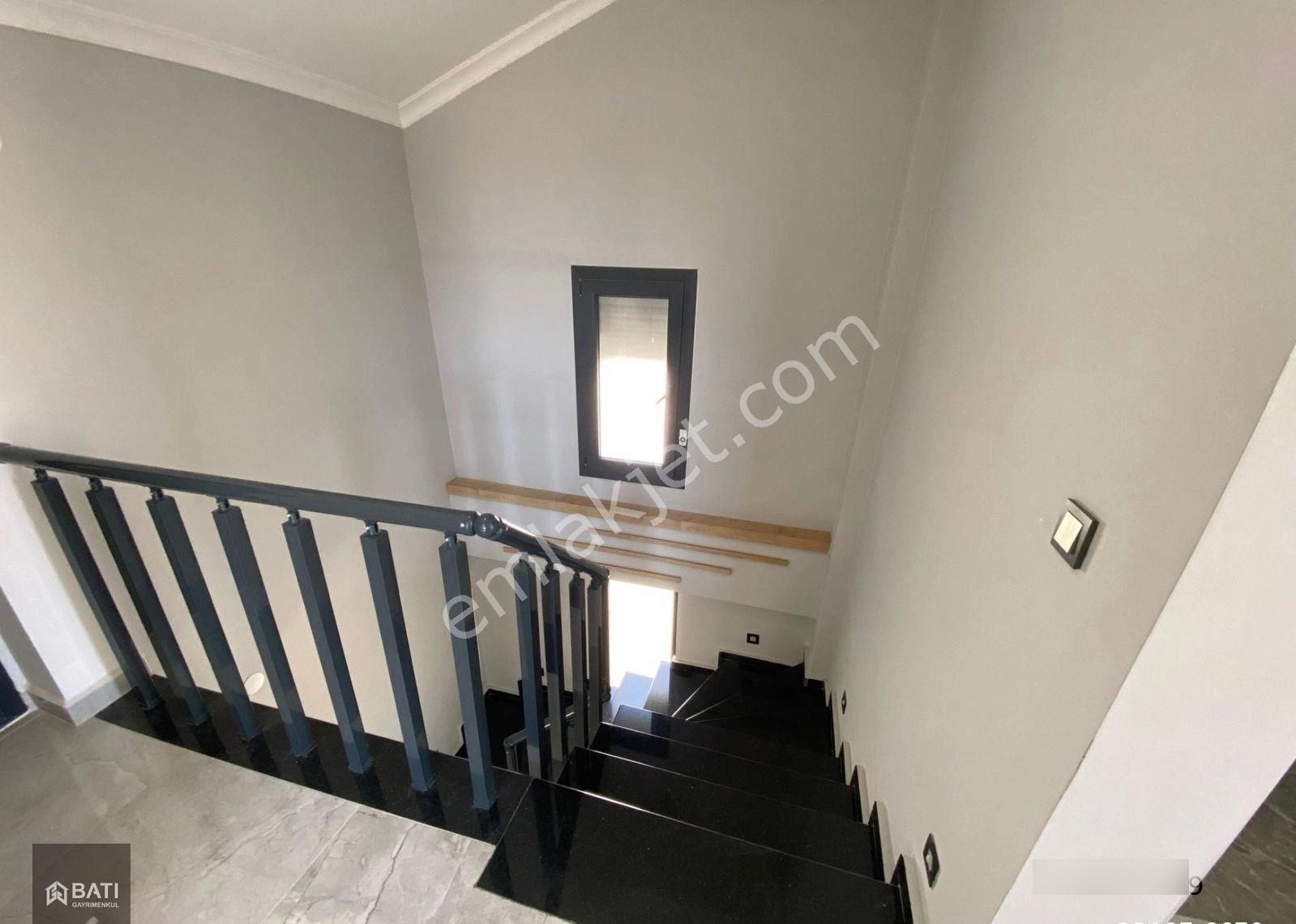 Yeşilkent'te 4+1 Ayrı Muftak Tam Müstakil Villa - Görsel 11