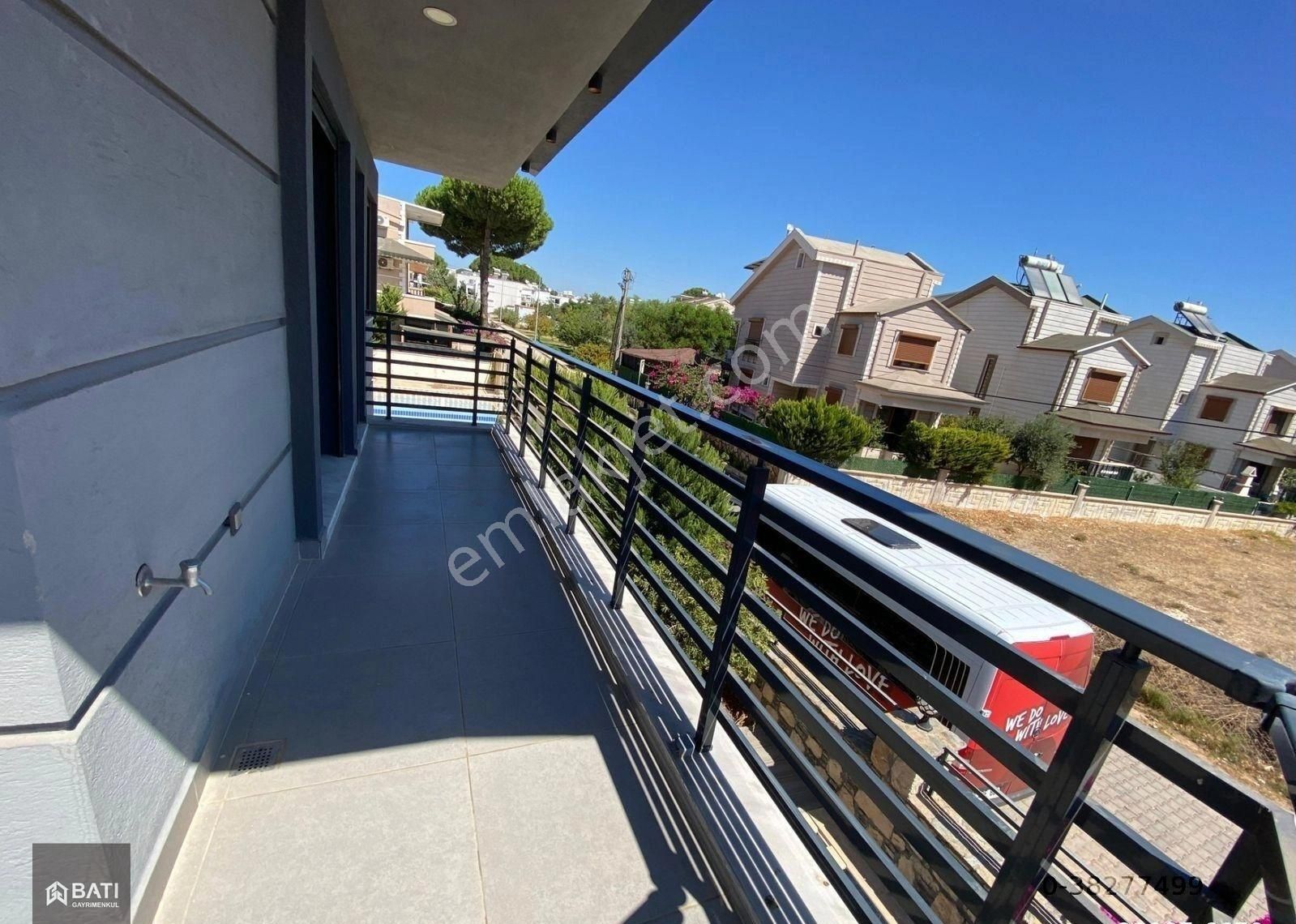 Yeşilkent'te 4+1 Ayrı Muftak Tam Müstakil Villa - Görsel 21