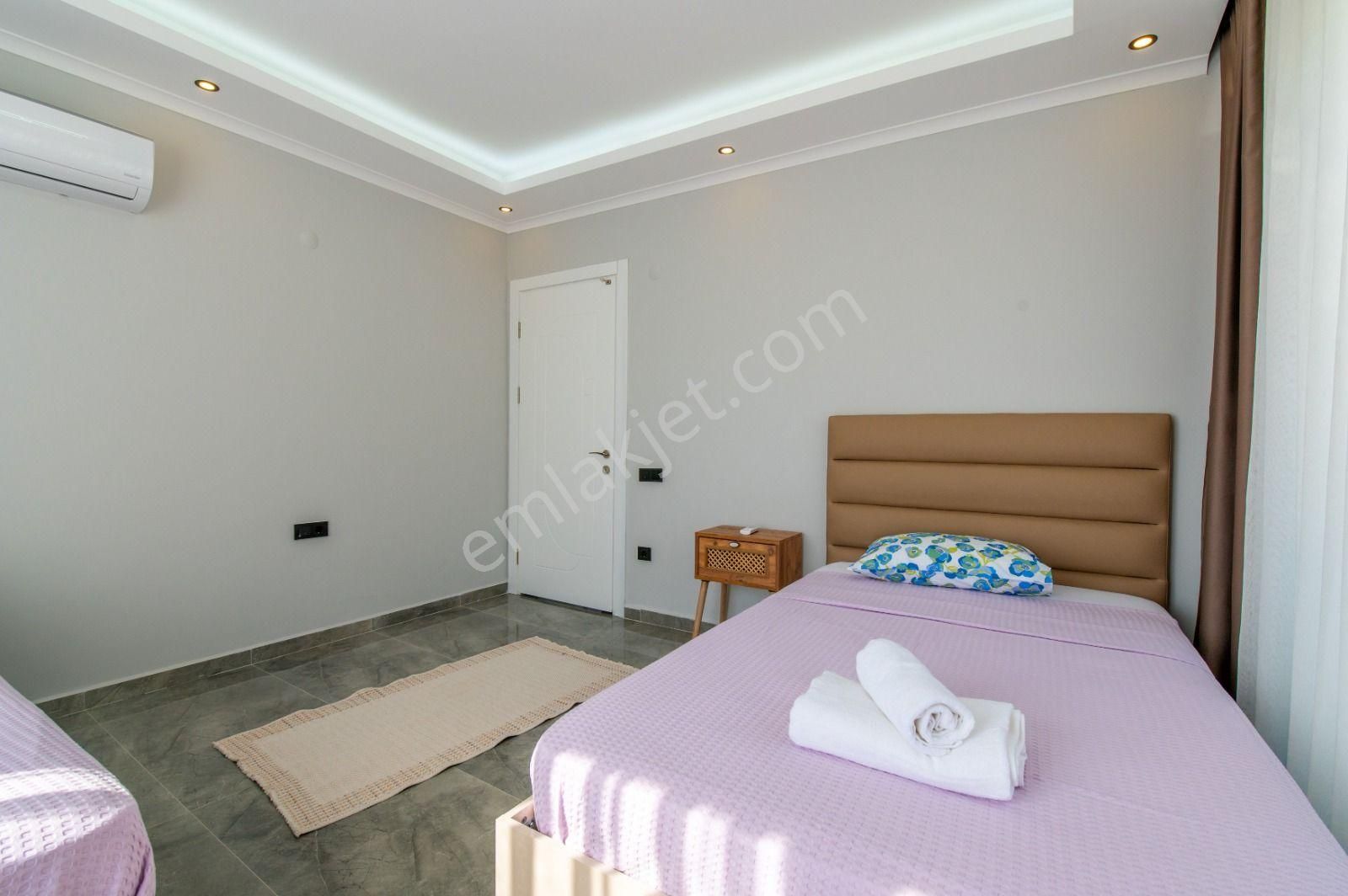 Goldhouse Dan Kiralık Üzümlü De Full Eşyalı 5+2 Müstakil Villa - Görsel 16