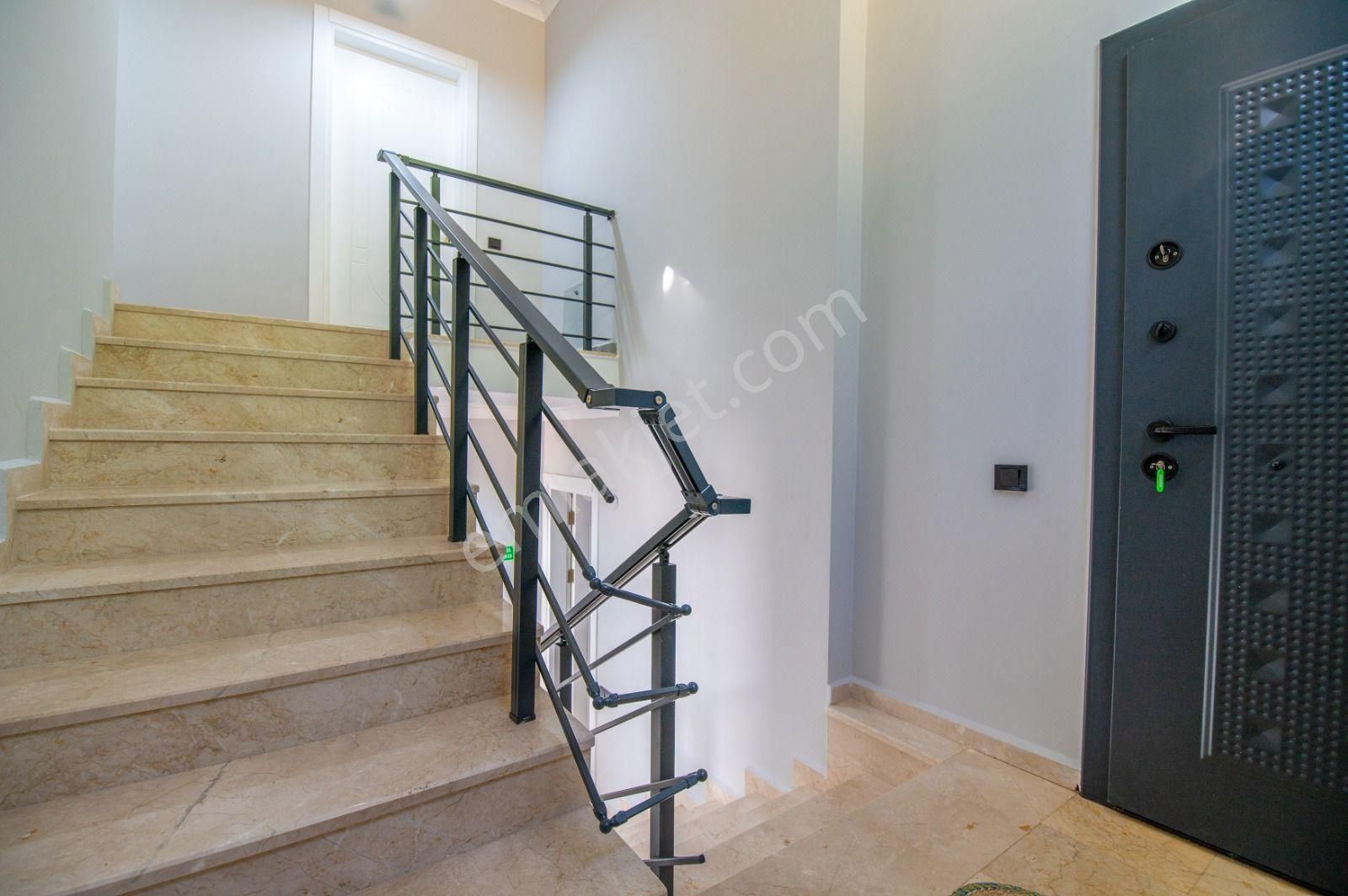 Goldhouse Dan Kiralık Üzümlü De Full Eşyalı 5+2 Müstakil Villa - Görsel 19