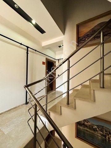 Kuşadasında Deniz Manzaralı 3+1 Satılık Dubleks Daire - Görsel 29