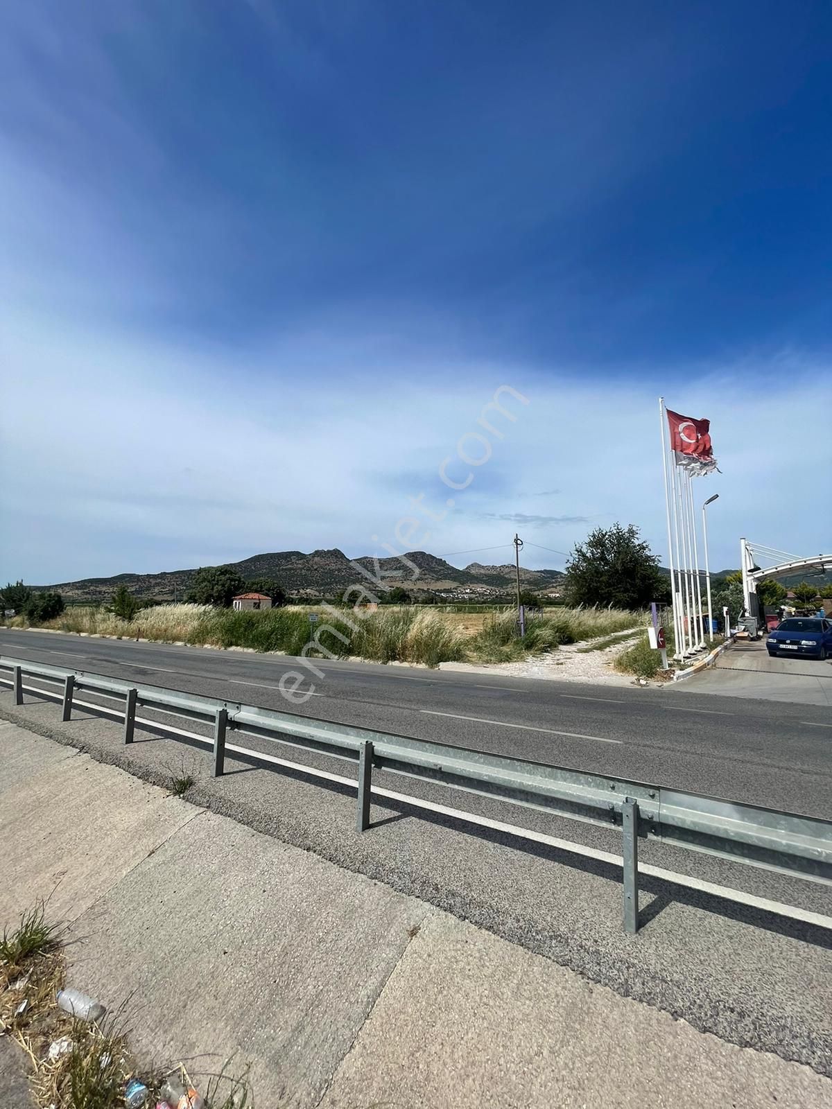 İzmir Dikili Salihleraltı Çanakkale Yoluna Sıfır Satılık Tarla - Görsel 4