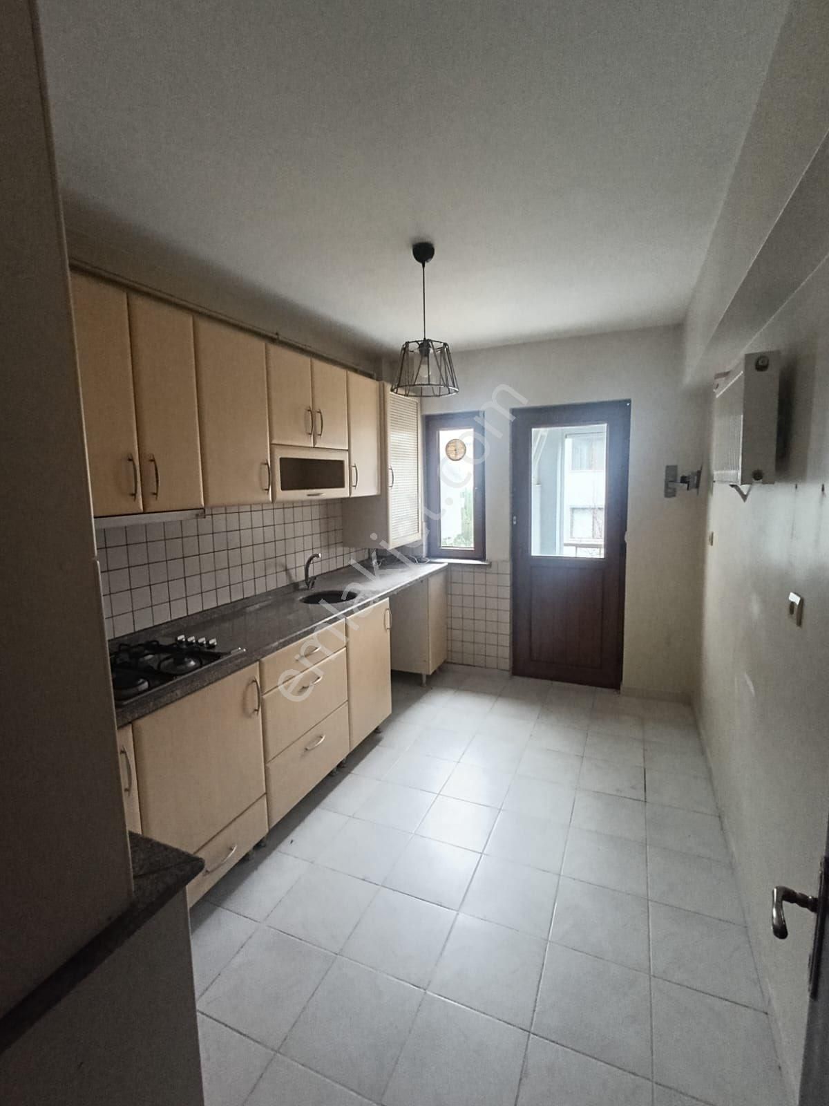 Biga Hamdibey Mahallesi Yeşilkent Sitesi'nde 3+1 Kiralık Daire