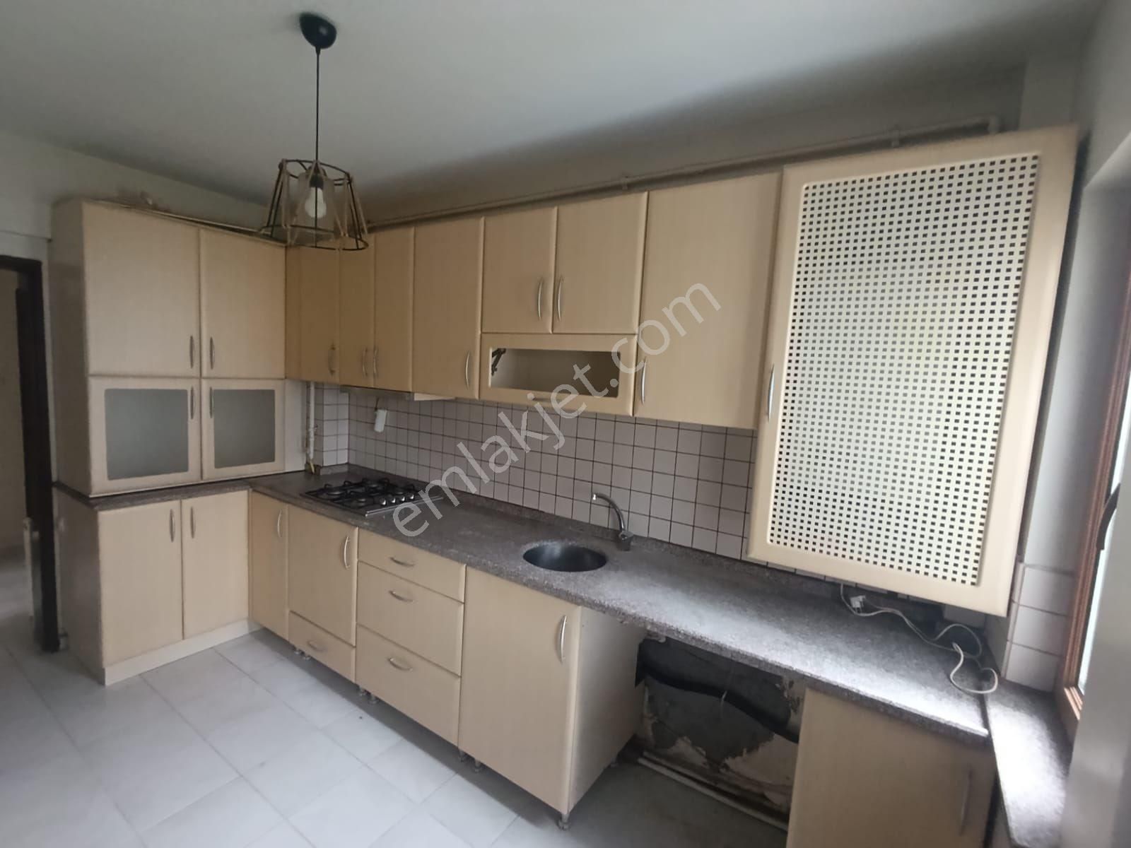 Biga Hamdibey Mahallesi Yeşilkent Sitesi'nde 3+1 Kiralık Daire - Görsel 3