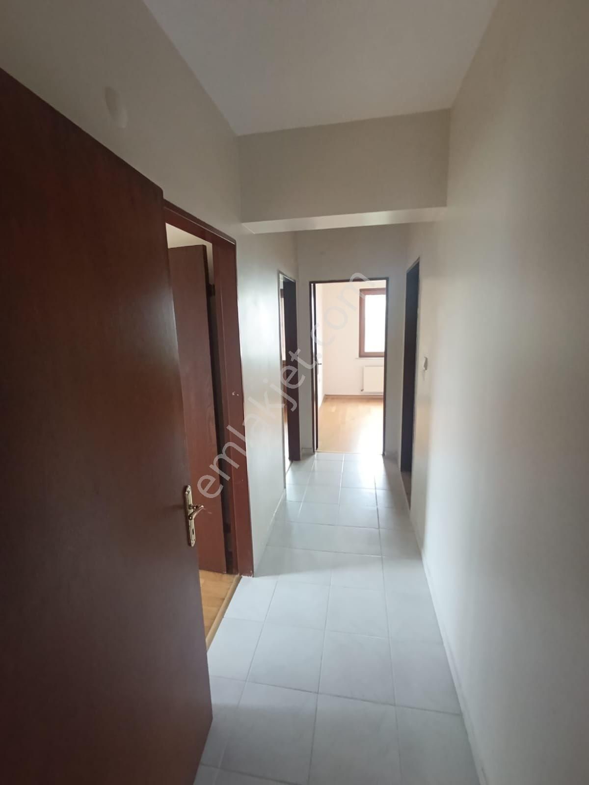 Biga Hamdibey Mahallesi Yeşilkent Sitesi'nde 3+1 Kiralık Daire - Görsel 9