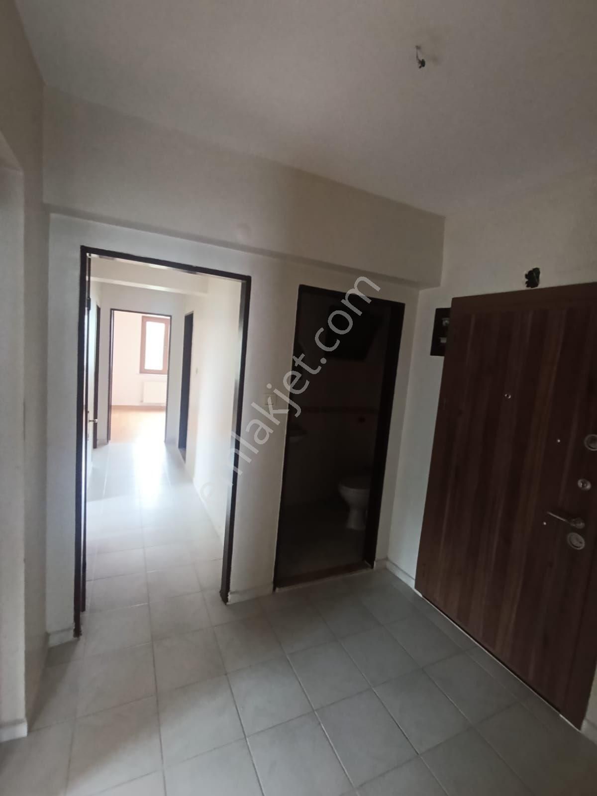 Biga Hamdibey Mahallesi Yeşilkent Sitesi'nde 3+1 Kiralık Daire - Görsel 6