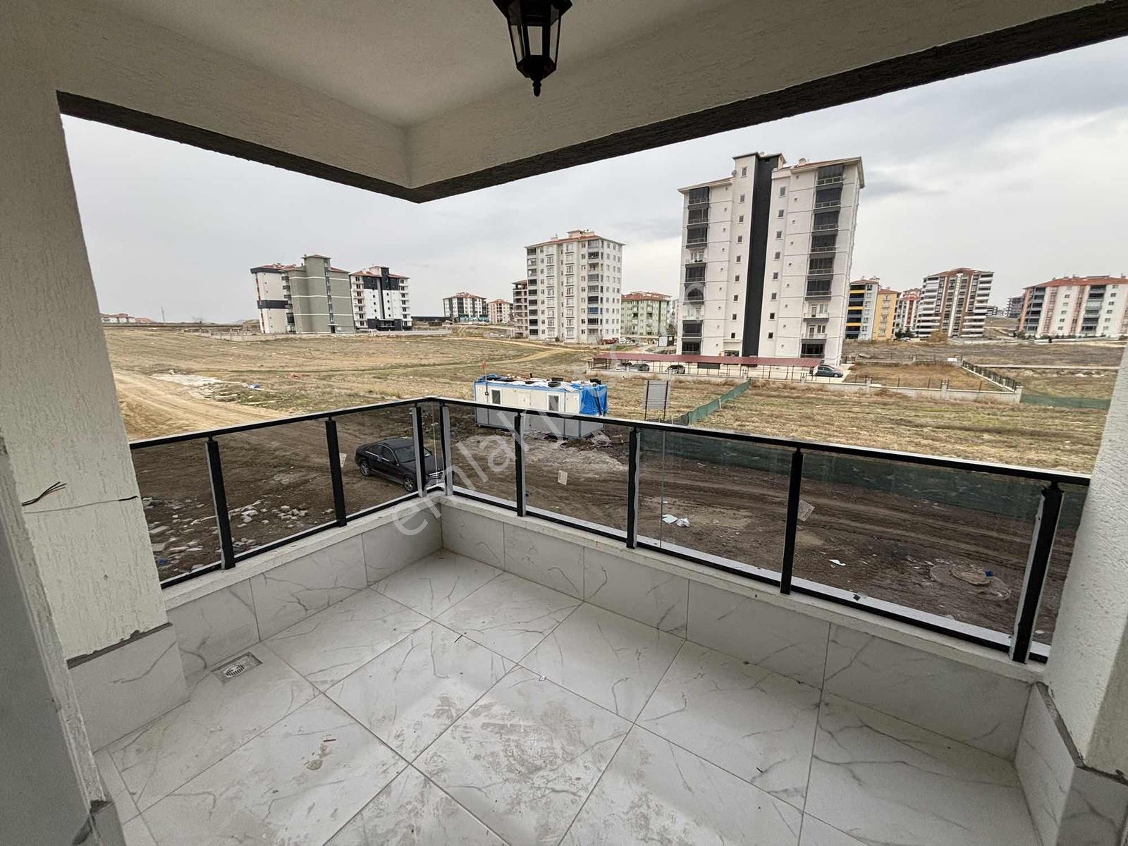 Tuna Gayrimenkul'den Satılık Şentepe Sol 3+1 Ara Kat Sıfır Daire - Görsel 8