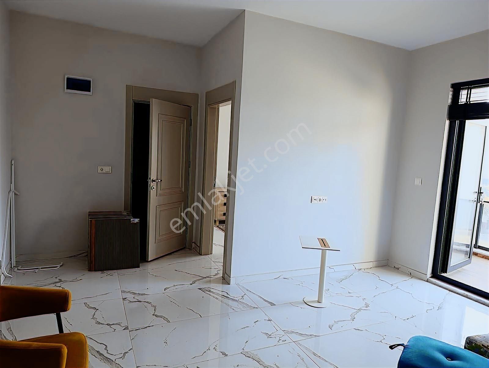 Kariyer Gayrimenkulden Ergül İş Merkezinde Kıralık Ofisler - Görsel 13