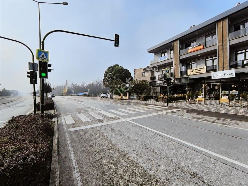 Kariyer Gayrimenkulden Ergül İş Merkezinde Kıralık Ofisler - Görsel 2