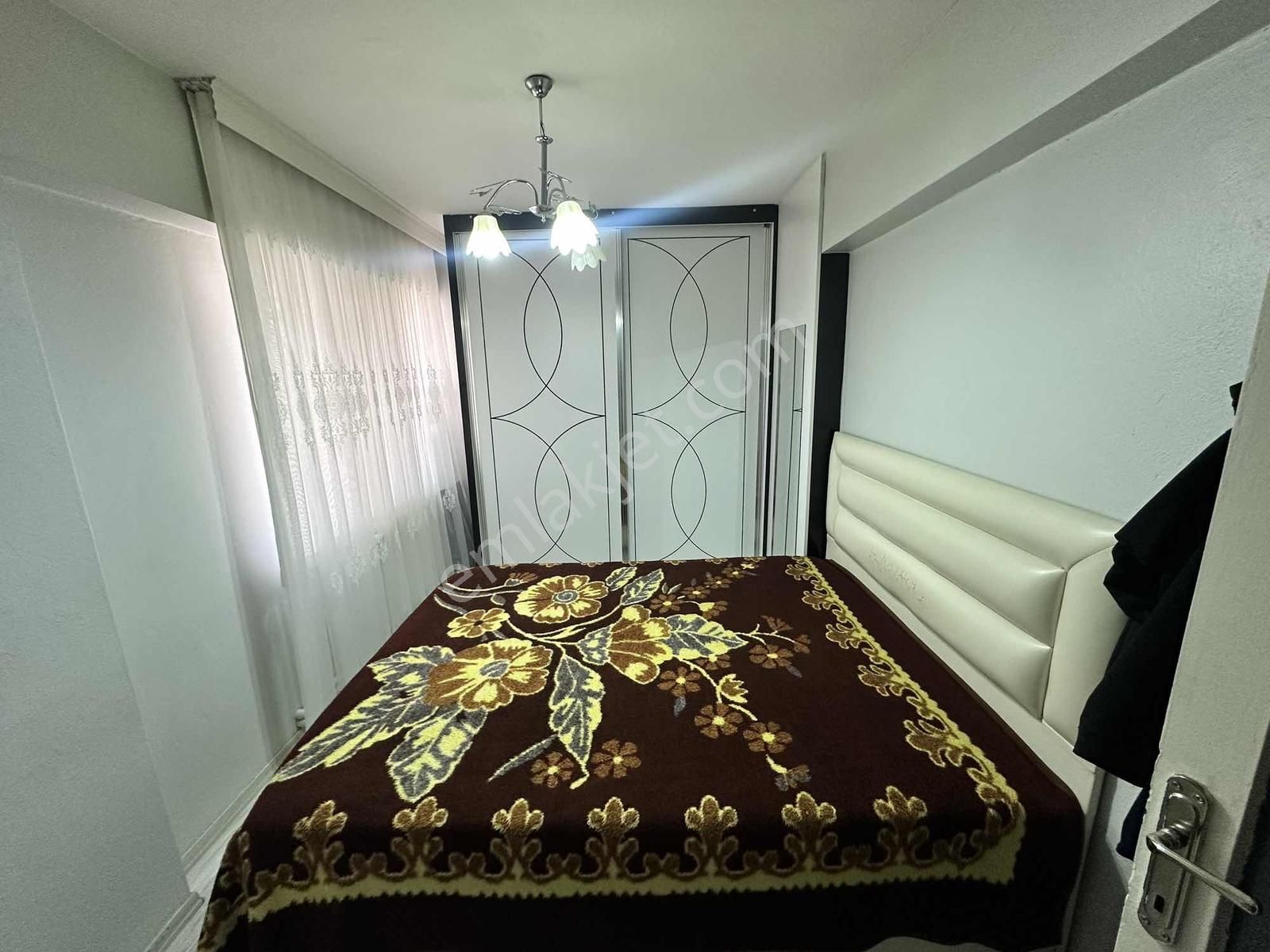 Saraylar Bayramyeri Meydanı Arkası 2+1 Daire Asansörlü - Görsel 6