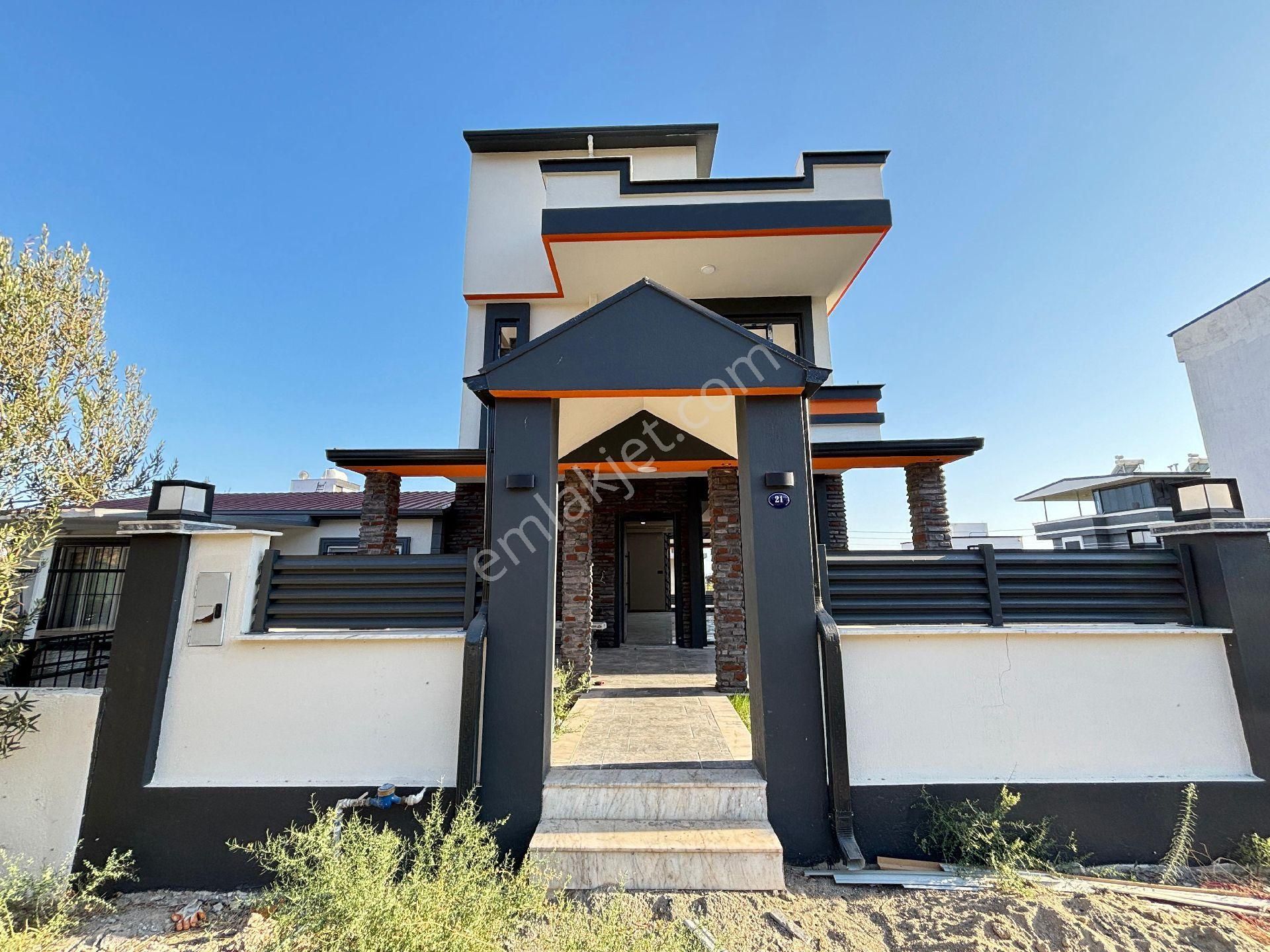 İzmir Seferihisar Doğanbey'de 200 M² Brüt Sıfır Bahçeli 3+1 Satılık Villa - Görsel 6