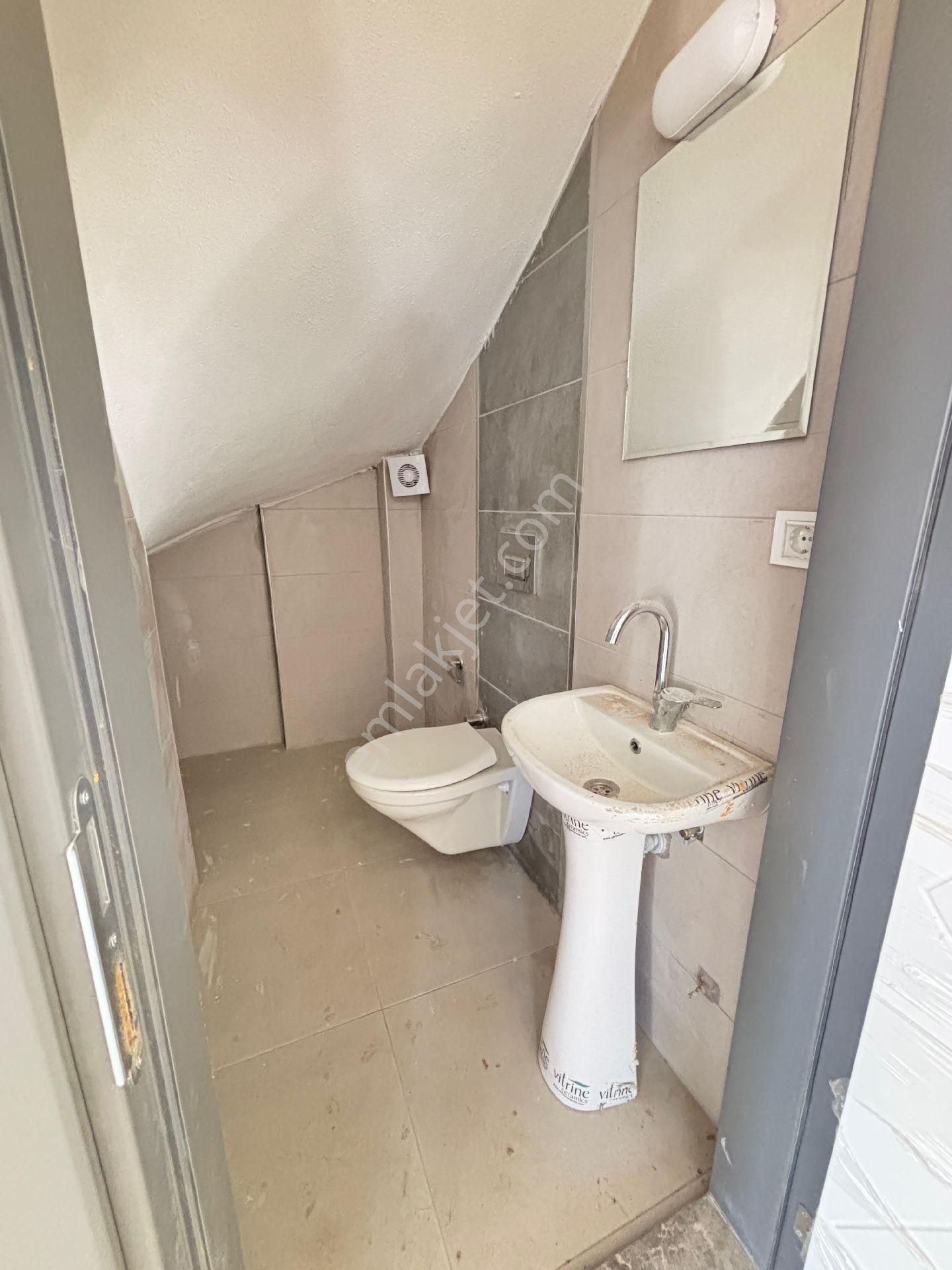 Seferihisar Doğanbey'in Merkezinde Geniş Yapılı 3+1 Satılık Villa - Görsel 12