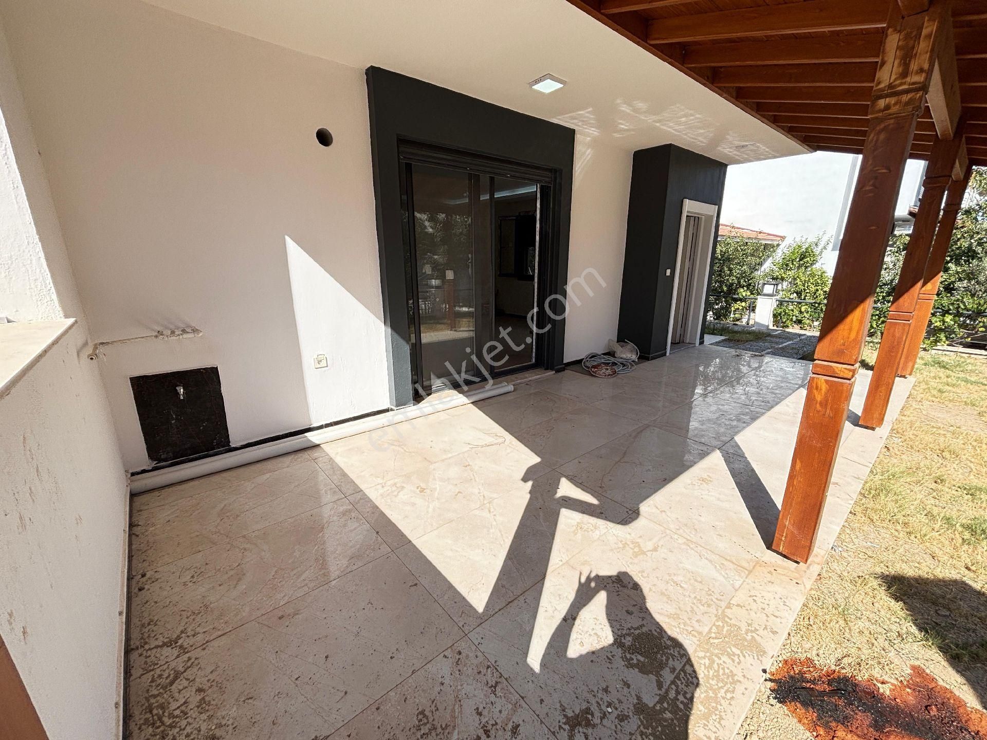 Seferihisar Doğanbey'in Merkezinde Geniş Yapılı 3+1 Satılık Villa - Görsel 7