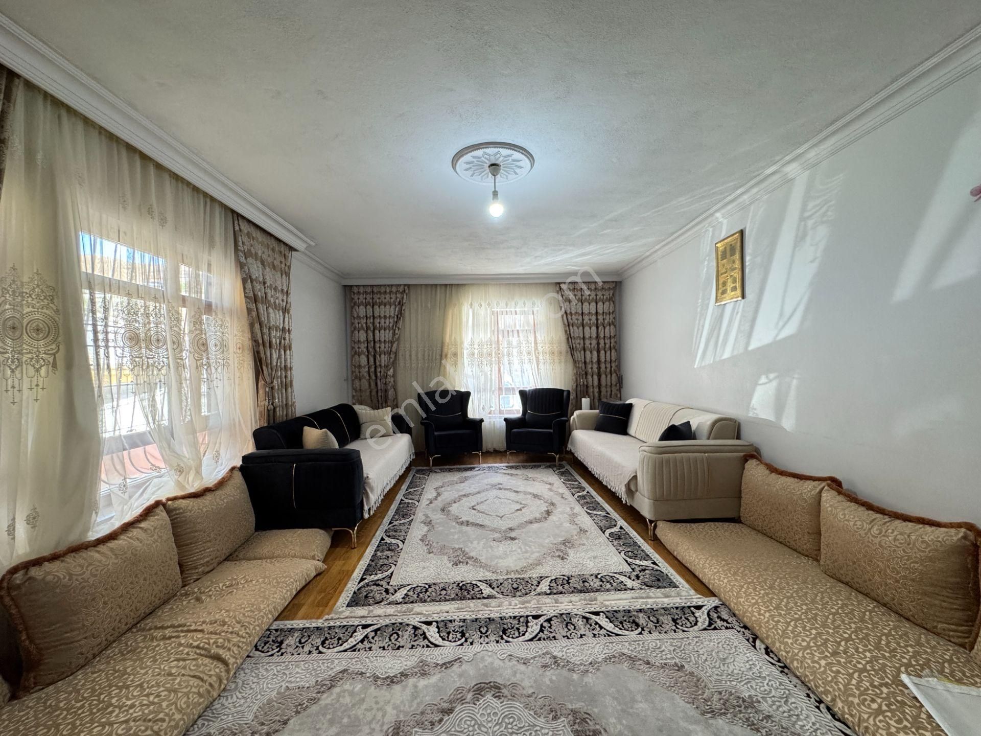 Pursaklar Mehmet Zengin Emlak'tan Abdurrahim Karakoç Ve Hakan Akbıyık Okul Yakını, Y.giriş 3+1 - Görsel 2