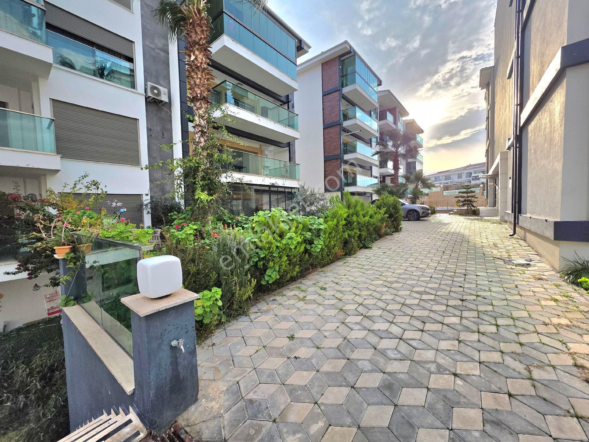 Kuşadası Değirmendere Mah. Satılık 3+1 Kapalı Mutfaklı Daire - Görsel 28