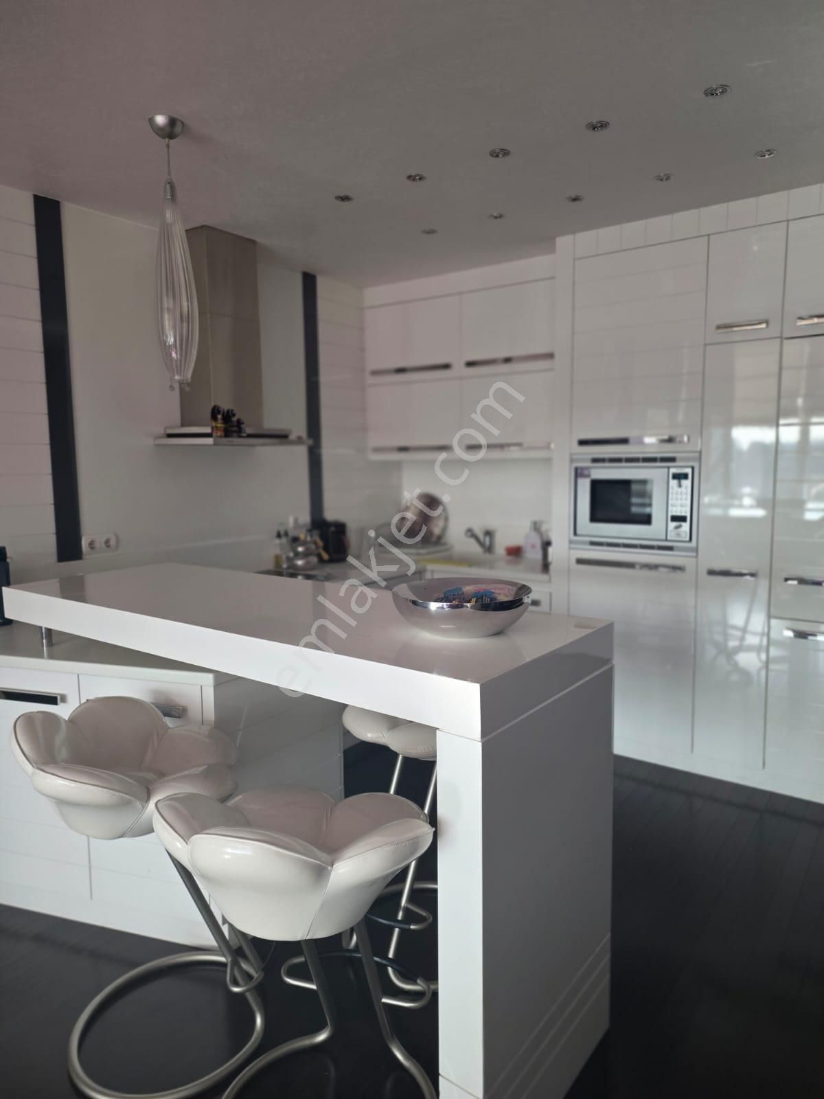 Polat Tower Resıdence Boğaz Manzaralı Eşyalı Kiralık 1+1 - Görsel 27