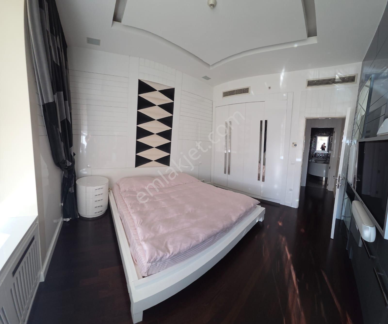 Polat Tower Resıdence Boğaz Manzaralı Eşyalı Kiralık 1+1 - Görsel 21