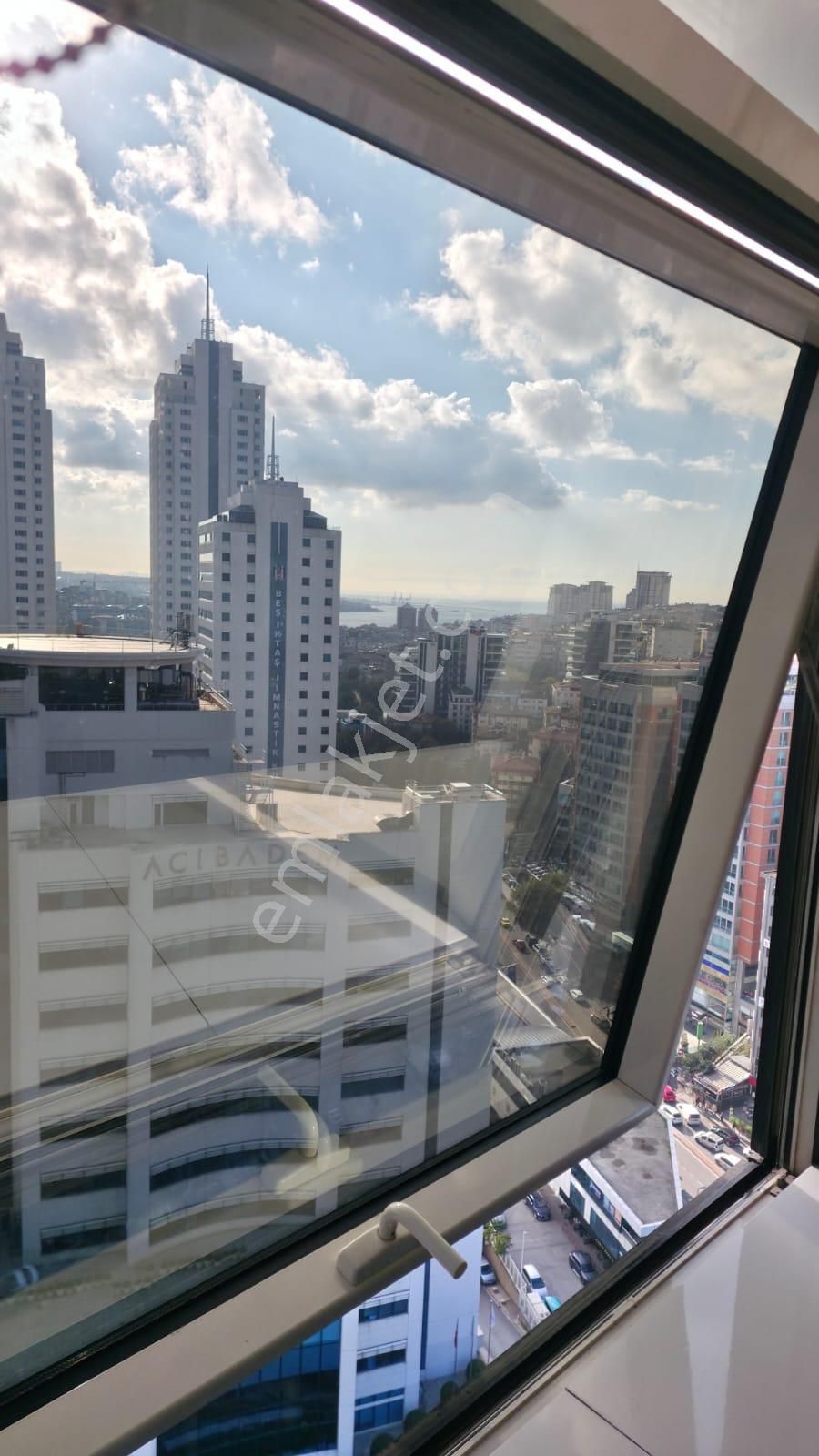 Polat Tower Resıdence Boğaz Manzaralı Eşyalı Kiralık 1+1 - Görsel 2